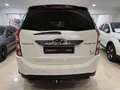 Mahindra XUV500 2.2D W8 FWD Beige - thumbnail 10