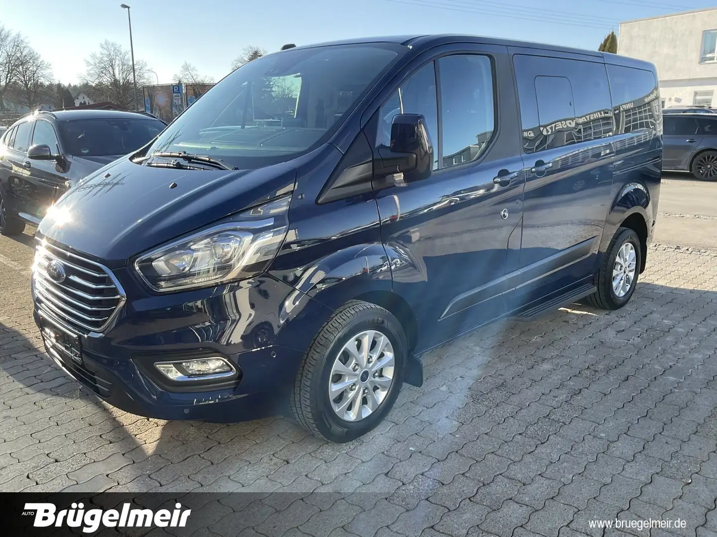 Ford Transit Tourneo Custom 2.0TDCi Aut. 8 SITZE+NAVI+AHK 2to Blau - 2