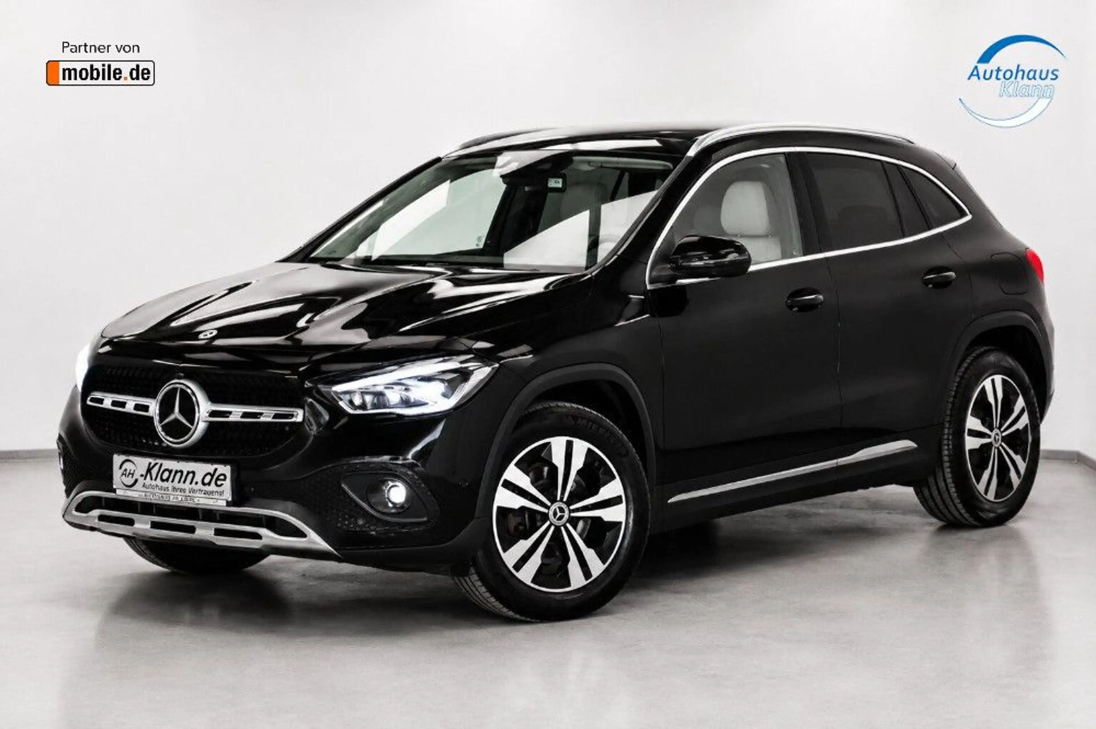 Mercedes-Benz GLA 250 224PS DCT 4Matic ACC PANO 360° 1Hand — photo 3