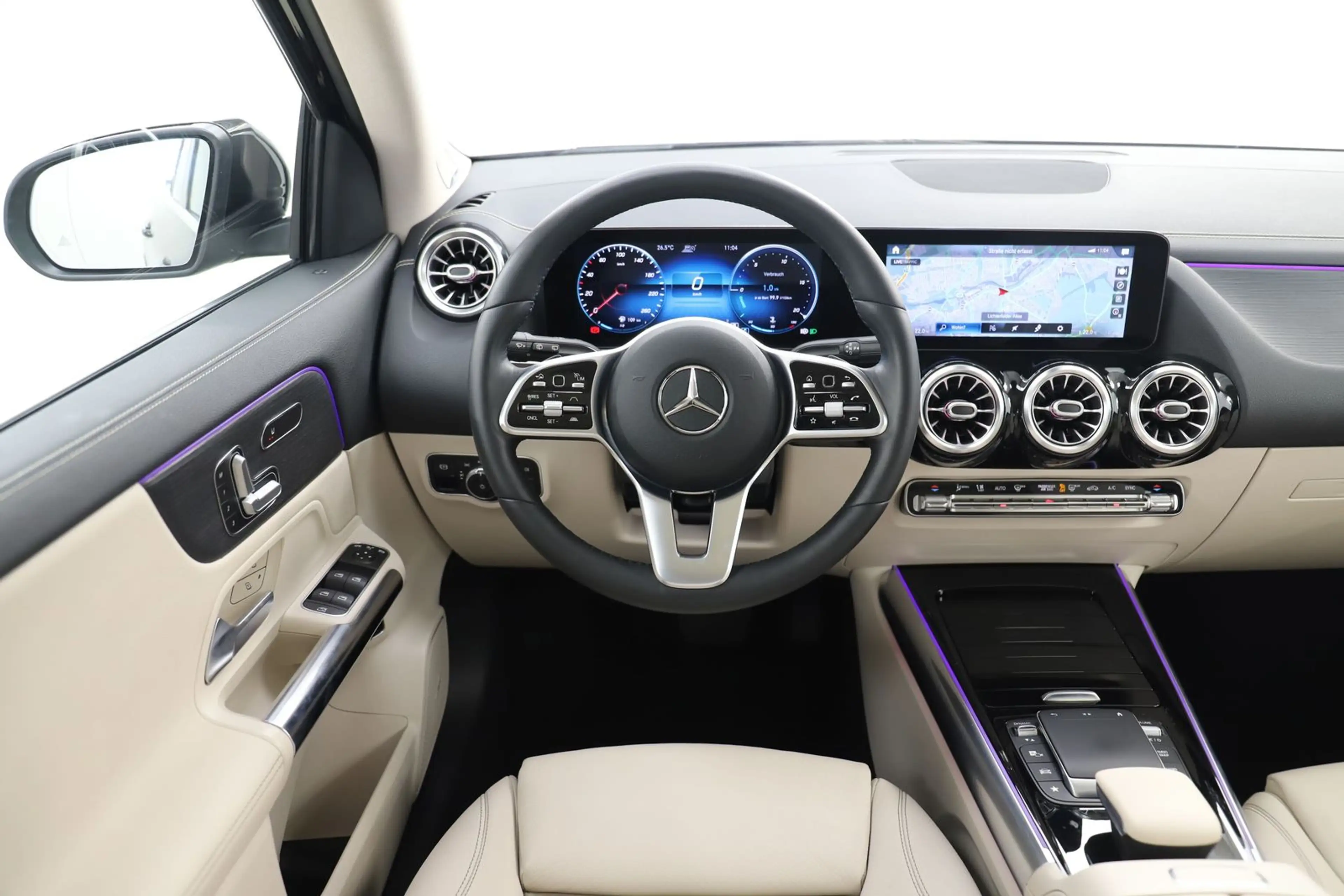 Mercedes-Benz GLA 250 224PS DCT 4Matic ACC PANO 360° 1Hand — photo 14