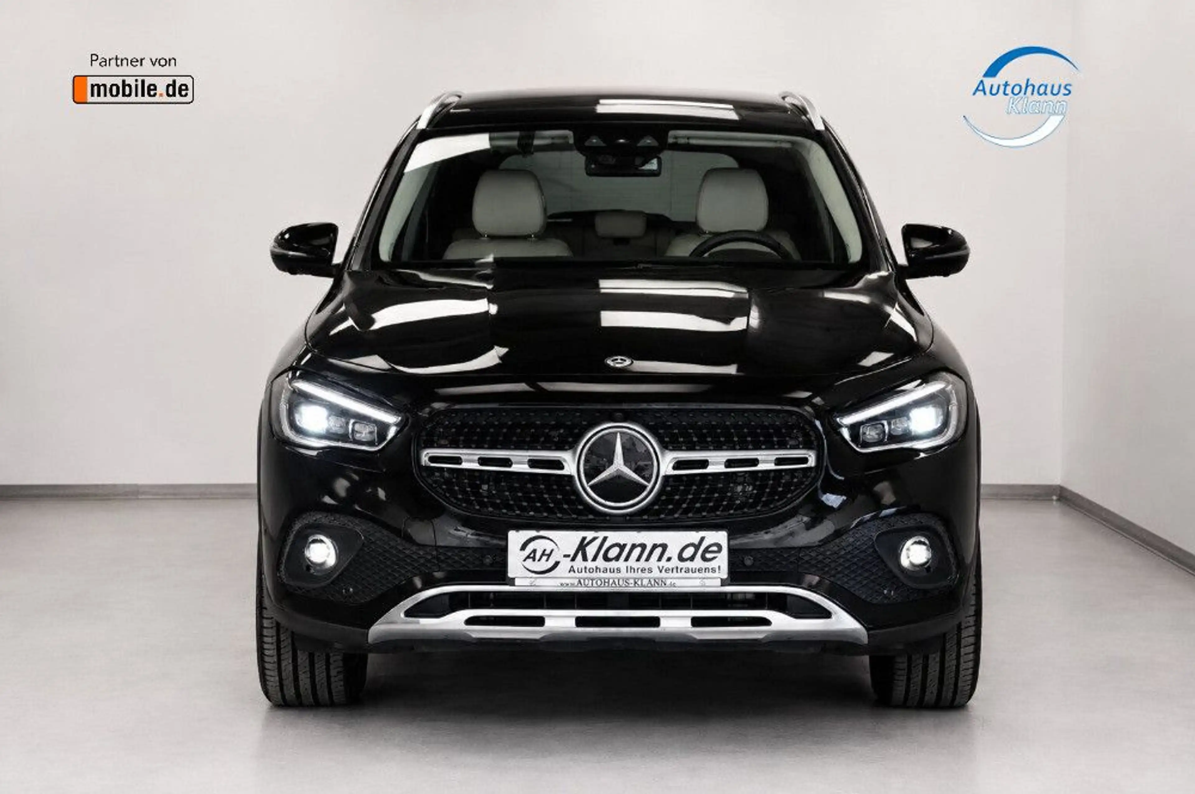 Mercedes-Benz GLA 250 224PS DCT 4Matic ACC PANO 360° 1Hand — photo 2