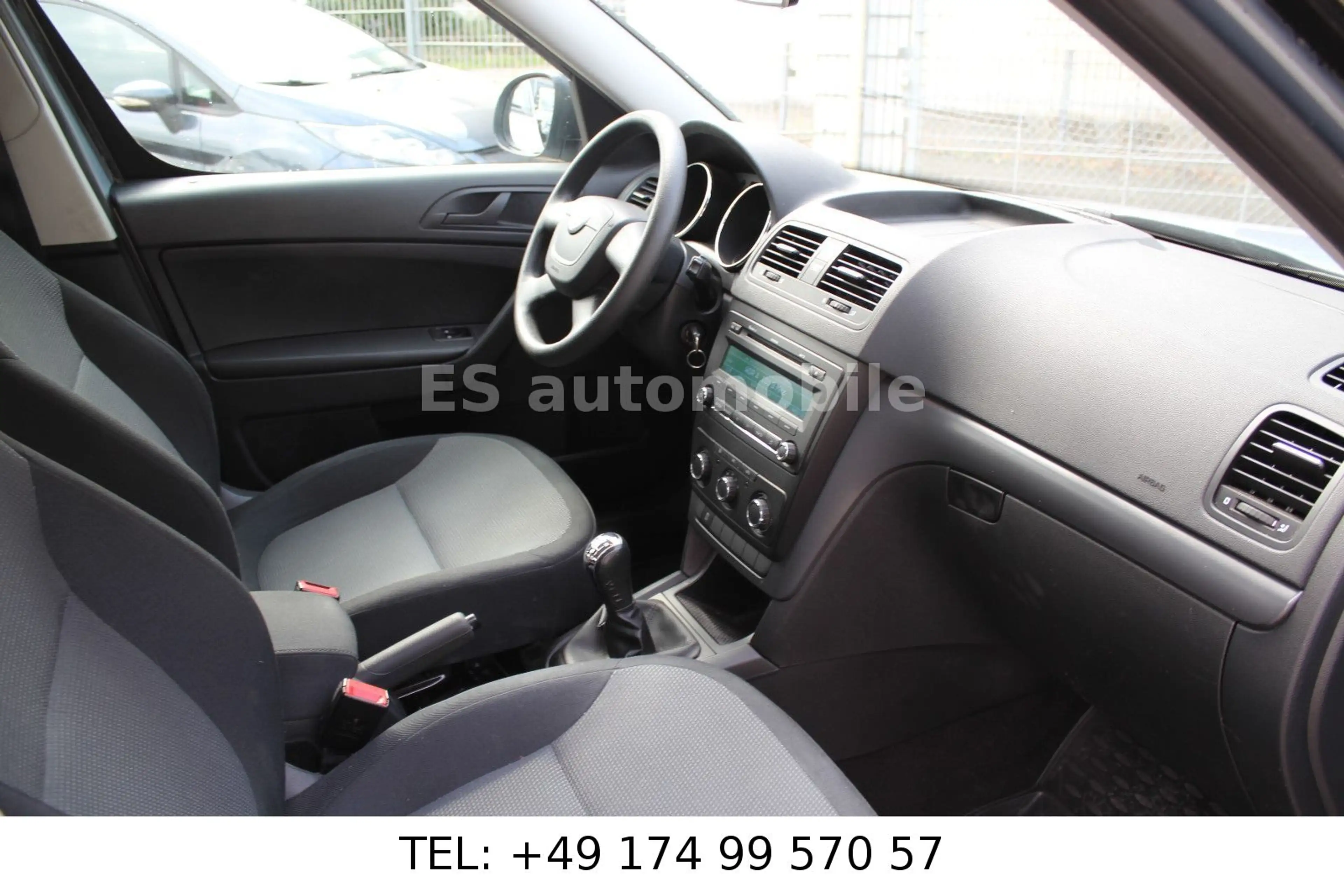 Skoda Yeti Basis **1.Hand / Garantie / Klima** — photo 11