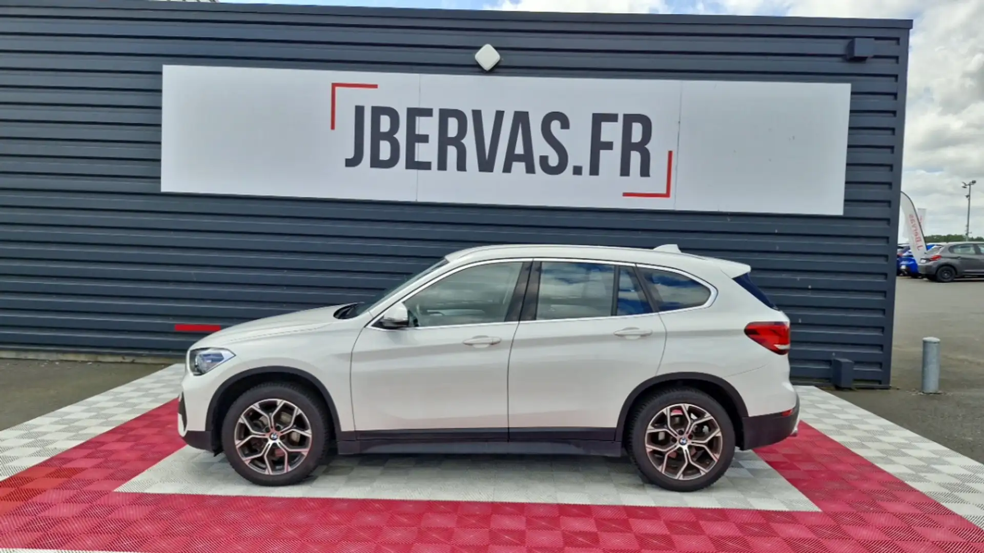 BMW X1 F48 LCI SDRIVE 18I 136 CH BUSINESS DESIGN Blanc - 2