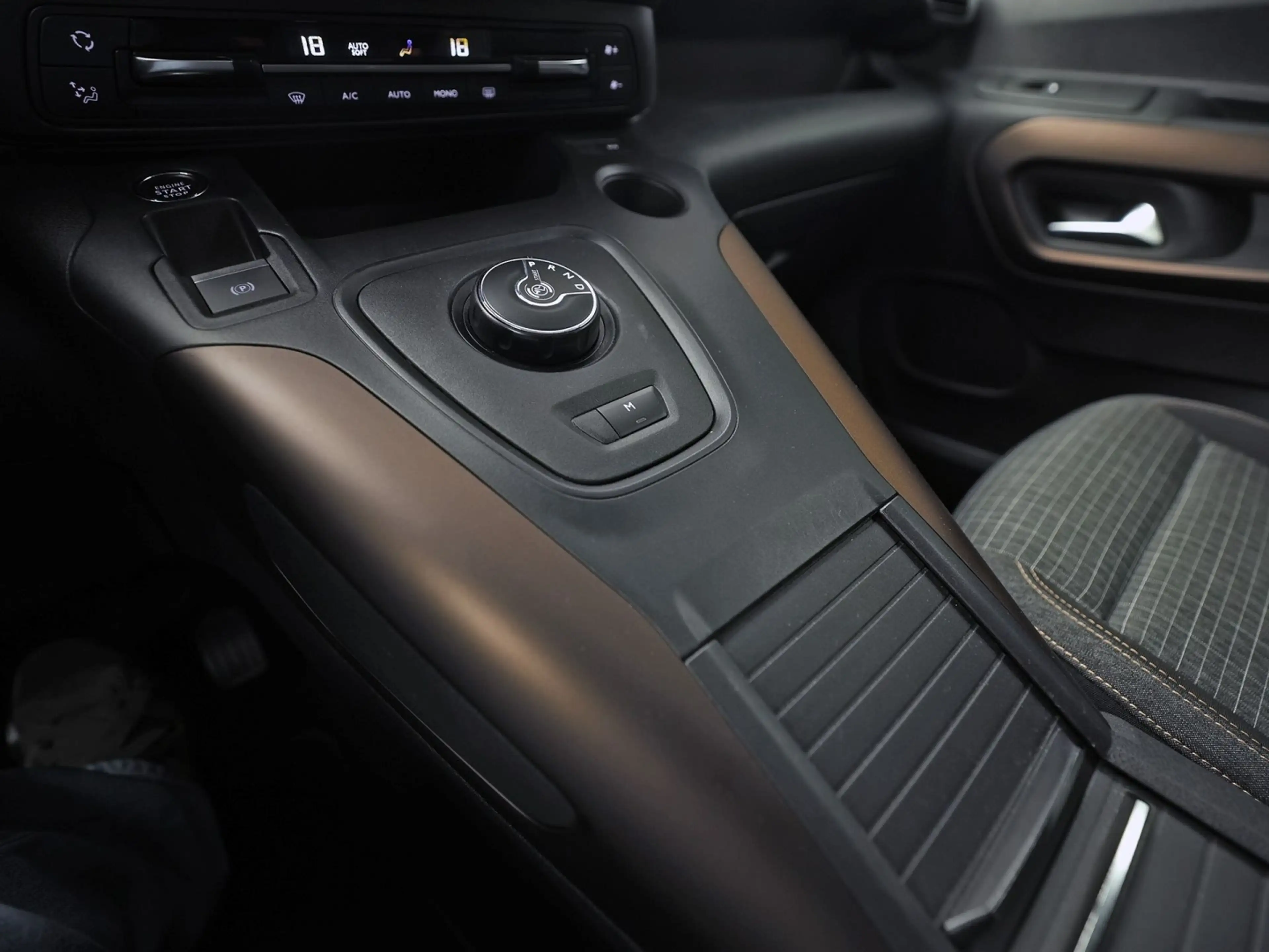 Peugeot Rifter 1.2 Puretech GT-Line (APPLE CARPLAY, NAVIGATIE, 36 — photo 23