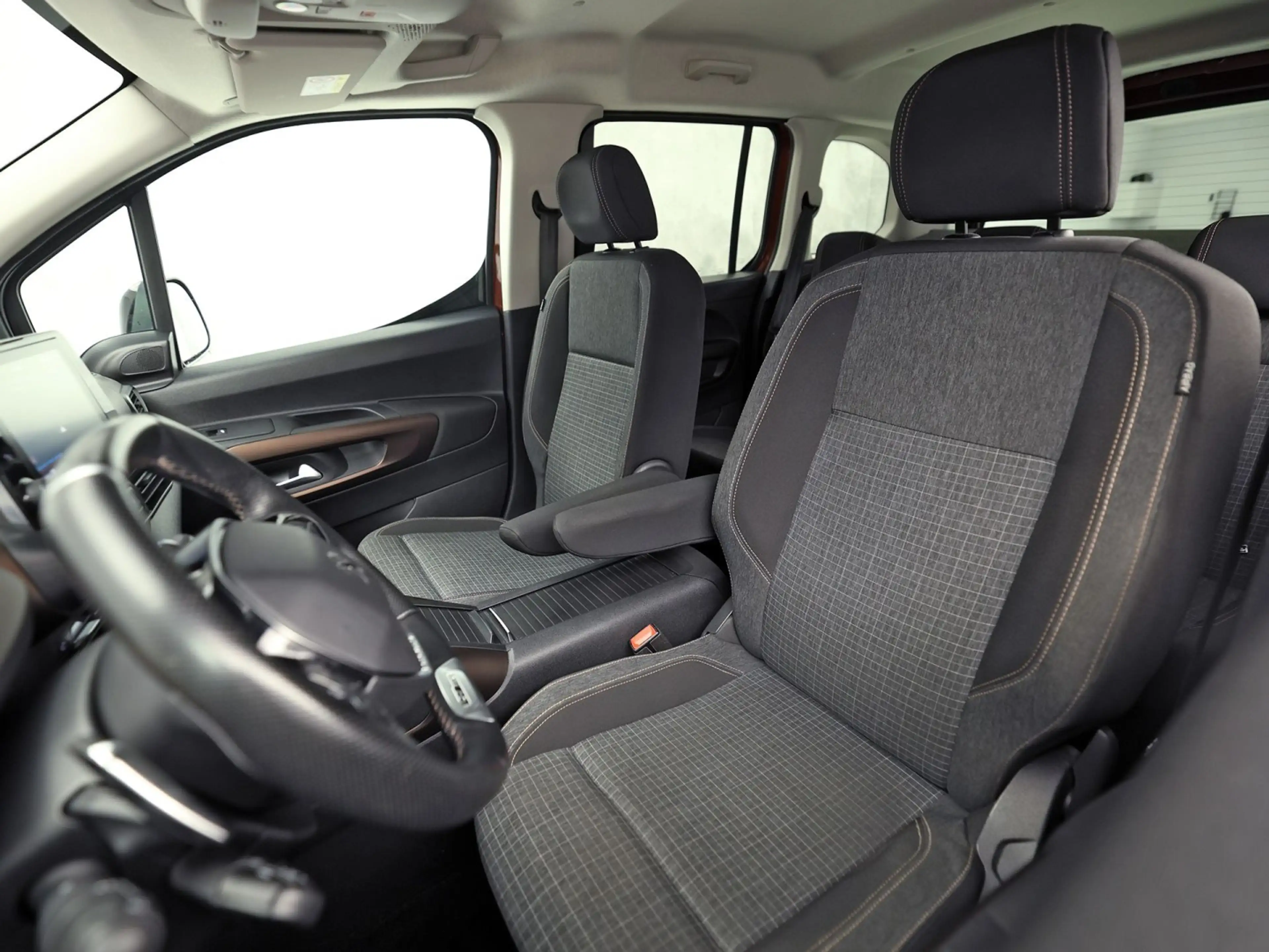 Peugeot Rifter 1.2 Puretech GT-Line (APPLE CARPLAY, NAVIGATIE, 36 — photo 26
