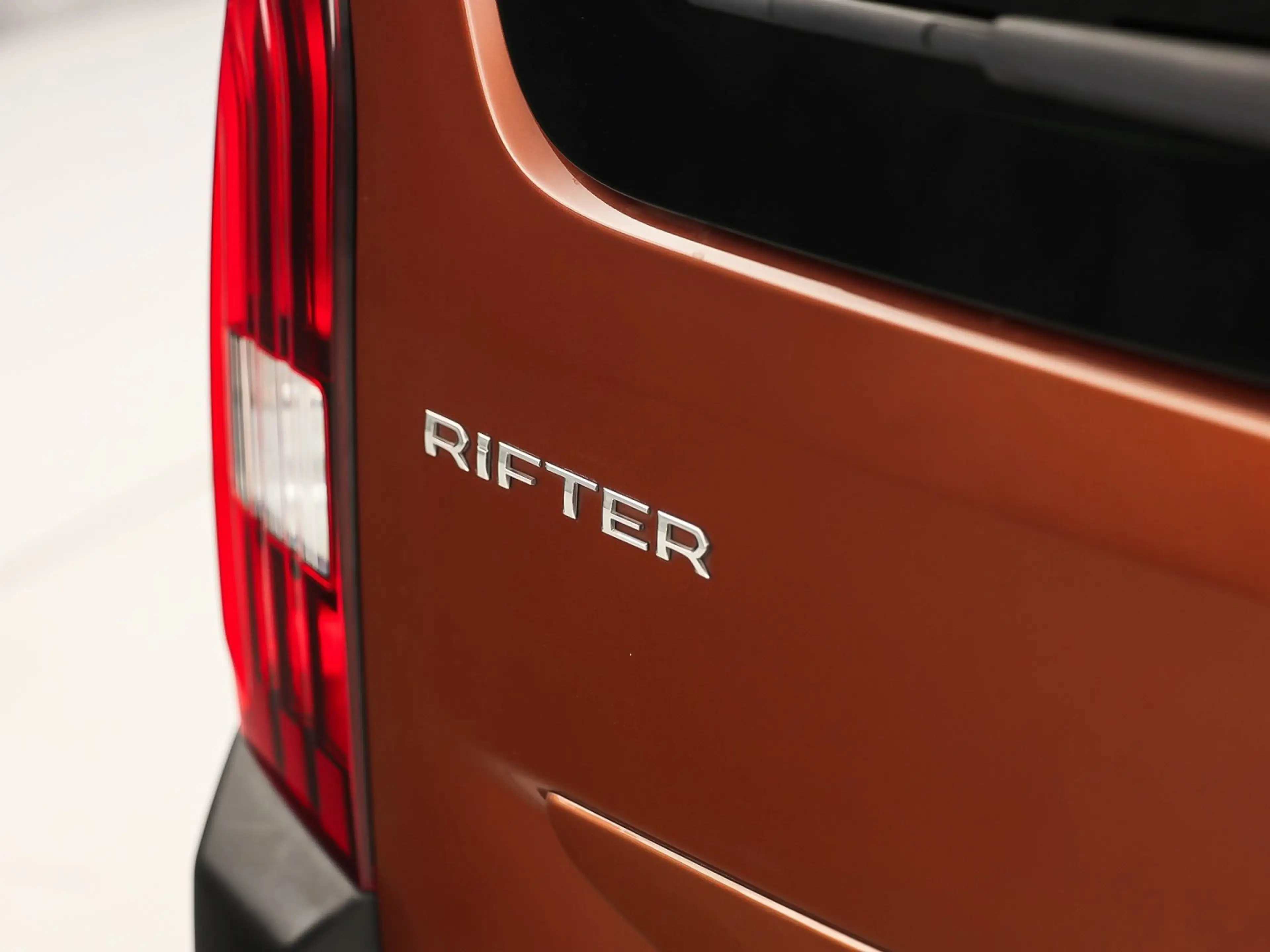 Peugeot Rifter 1.2 Puretech GT-Line (APPLE CARPLAY, NAVIGATIE, 36 — photo 25