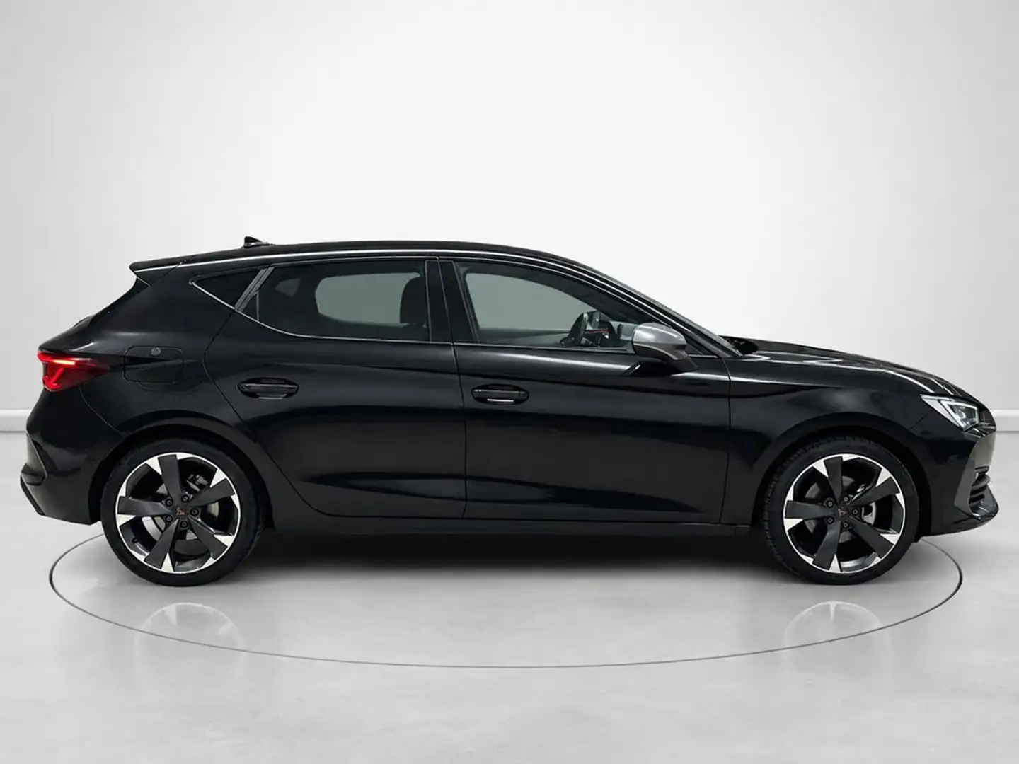 CUPRA Leon 1.5 ETSI Tech Edition DSG 110Kw Negro - 2