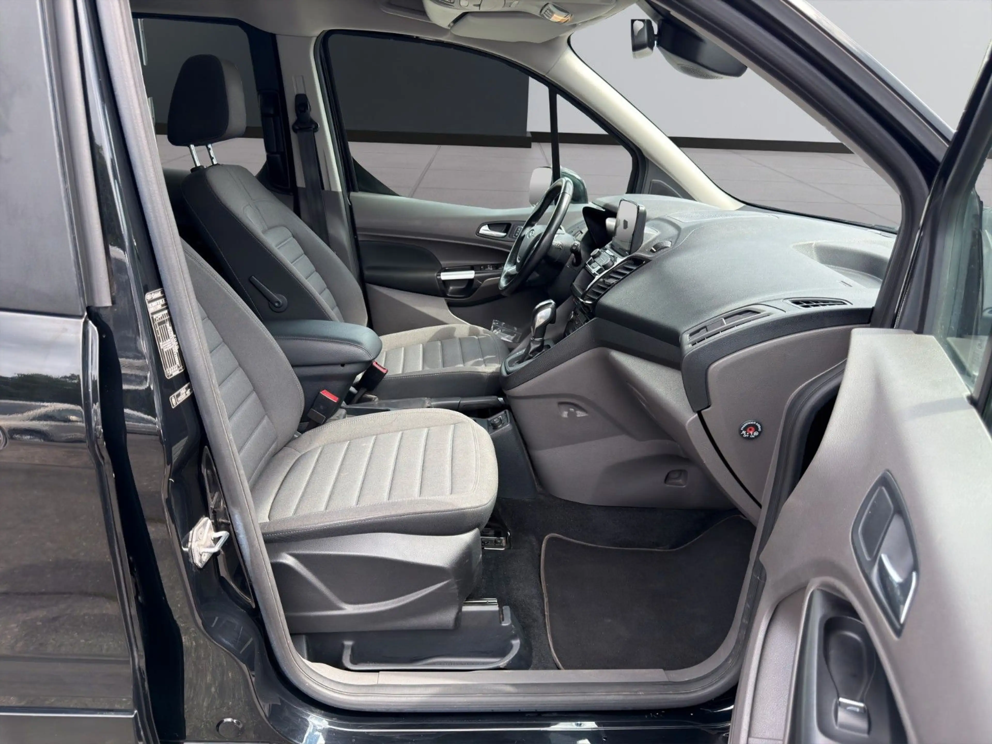 Ford Grand Tourneo Connect Titanium*7 SITZ*PANO*KAM* — photo 12