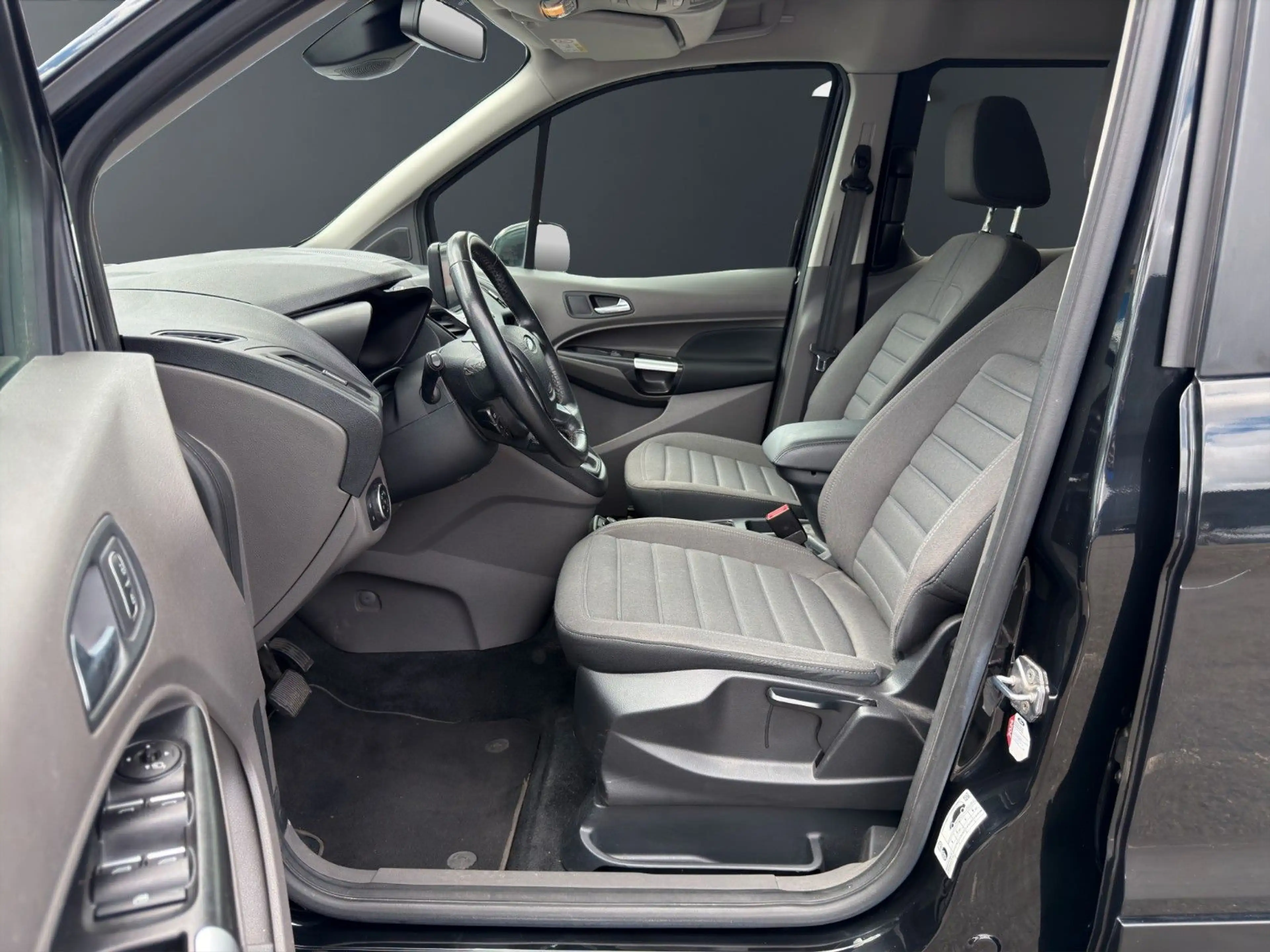 Ford Grand Tourneo Connect Titanium*7 SITZ*PANO*KAM* — photo 10