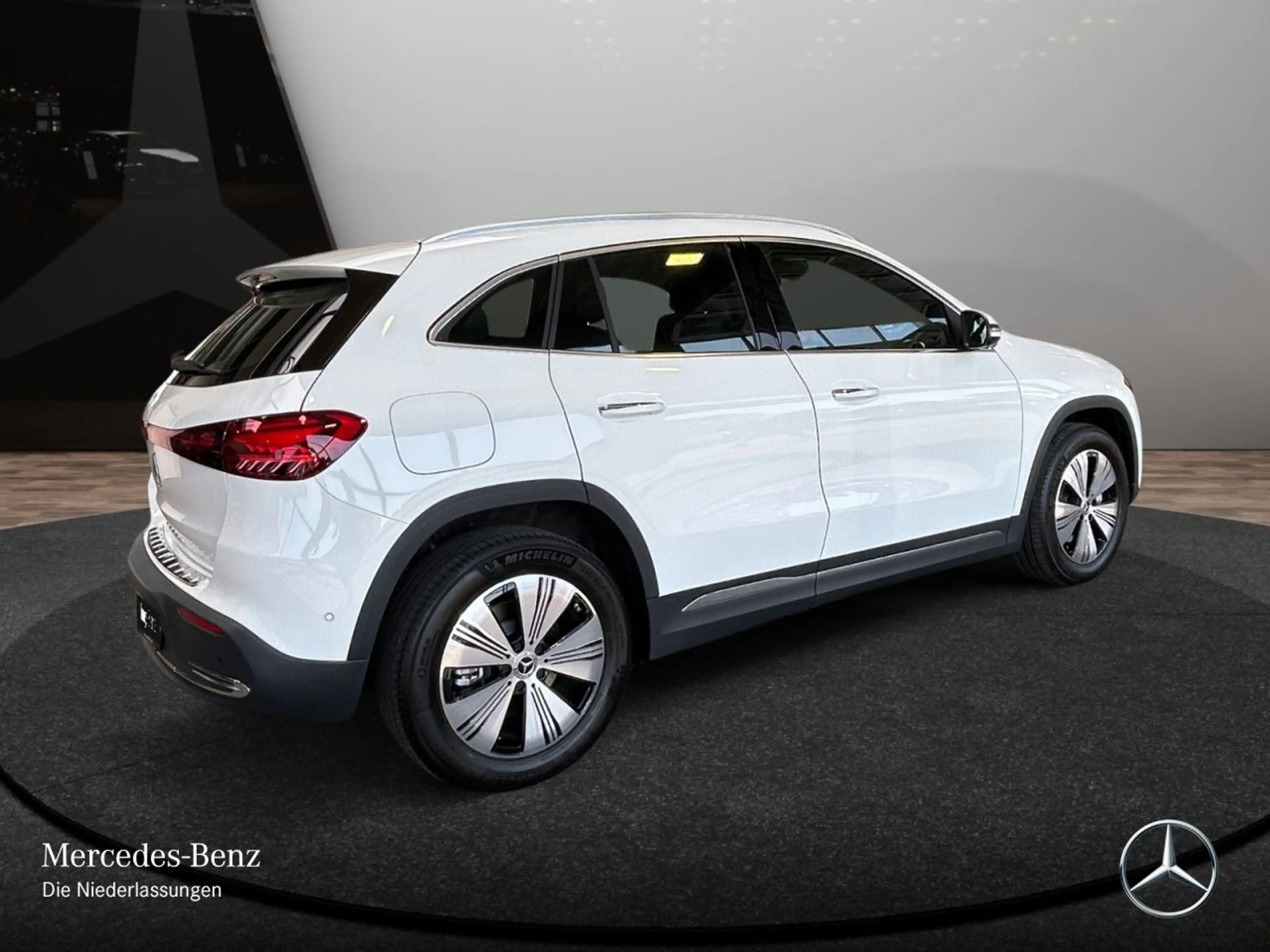 Mercedes-Benz EQA 250 PROG+PLUS-PAKET+360+KEYLESS+SPUR — photo 8