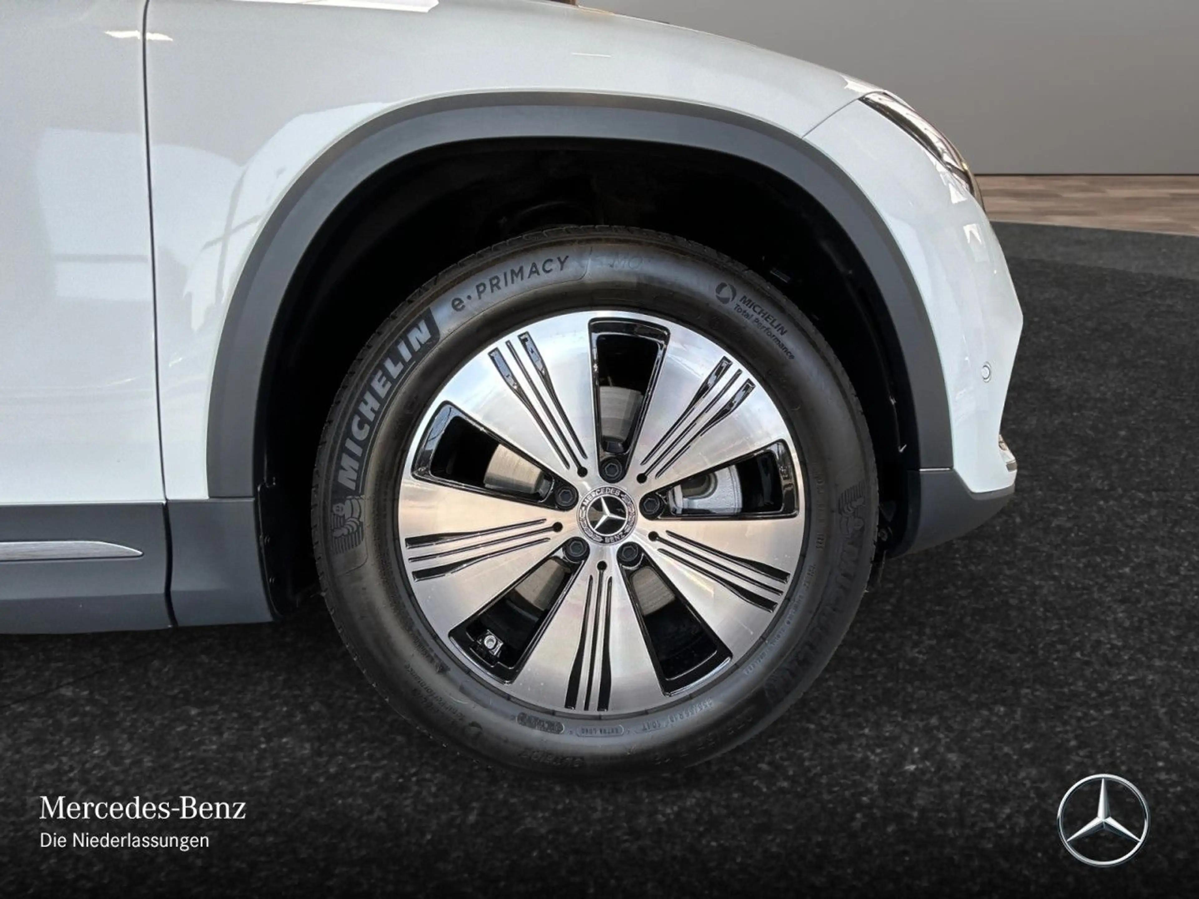 Mercedes-Benz EQA 250 PROG+PLUS-PAKET+360+KEYLESS+SPUR — photo 6
