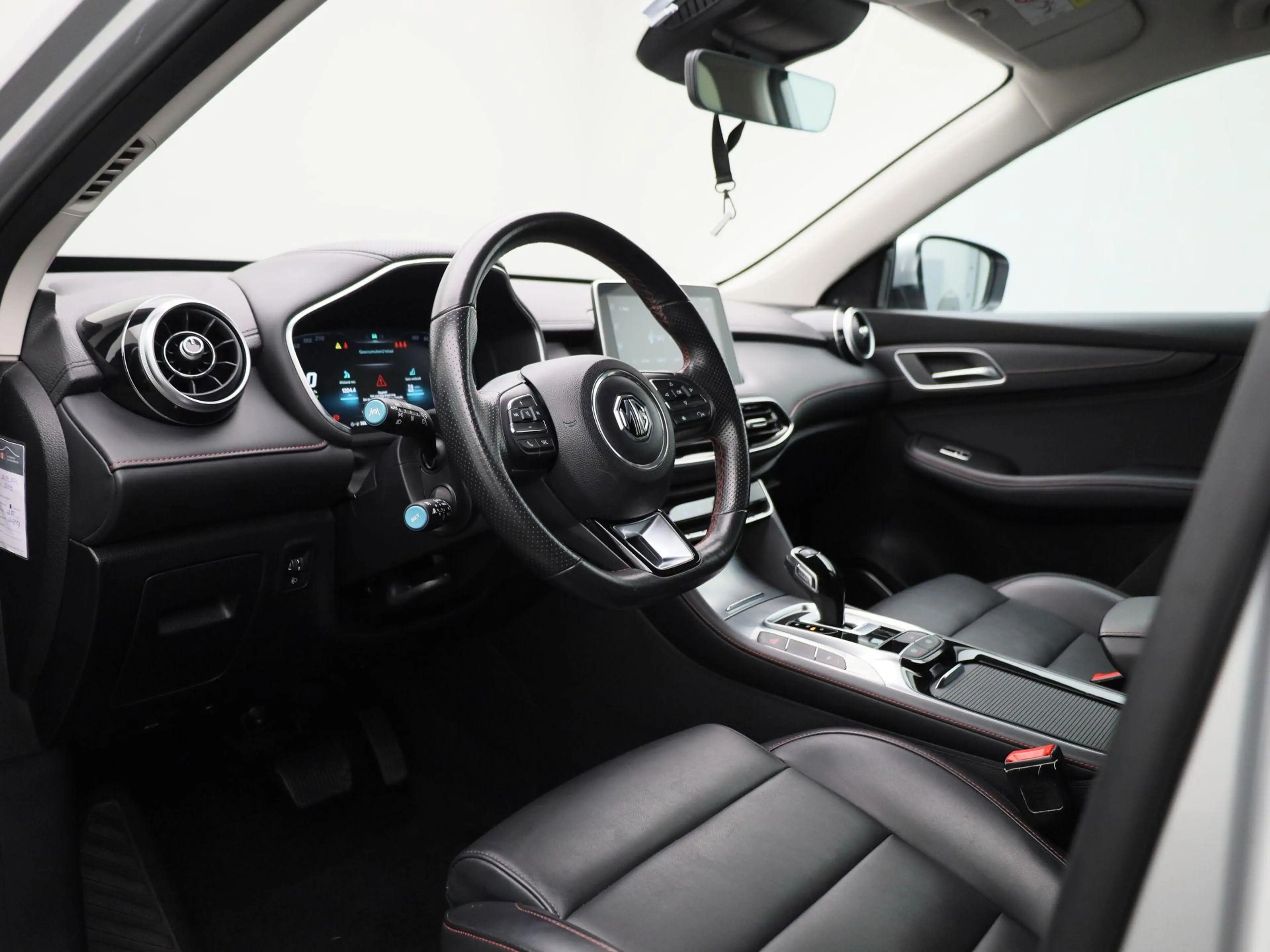 MG EHS 1.5 TGDI PHEV Aut. Comfort | Navi | ACC |  Apple C — photo 9