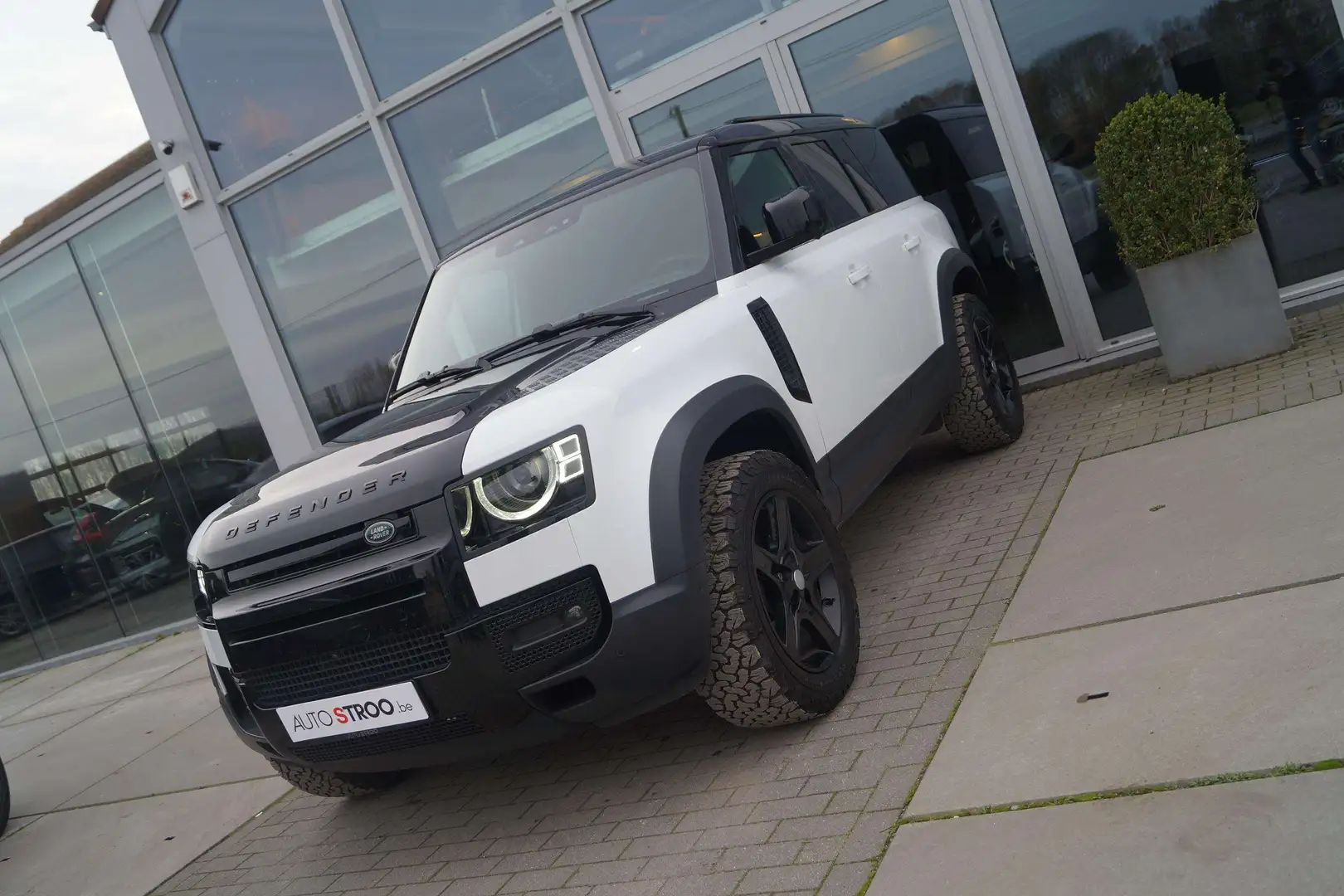Land Rover Defender D250 HARDTOP SE LICHTE VRACHT Bianco - 2