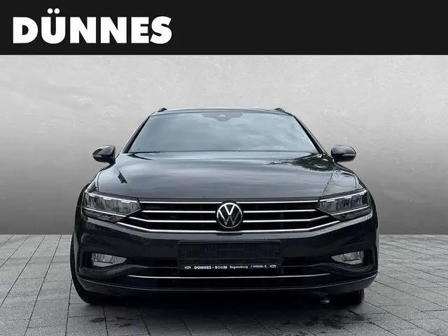 Volkswagen Passat view 8