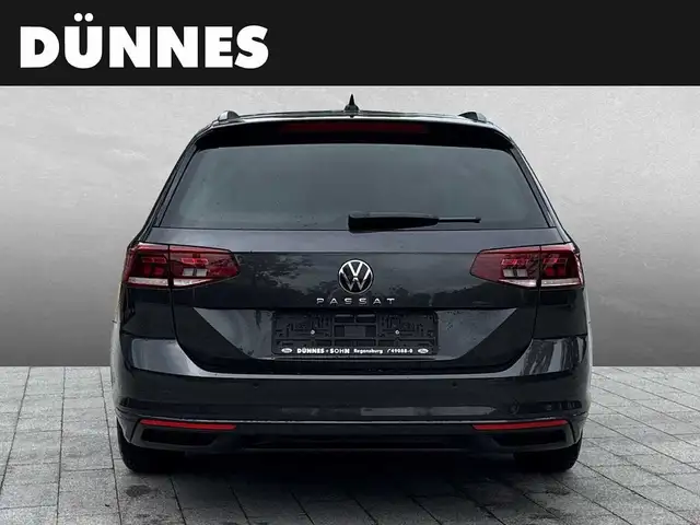 Volkswagen Passat view 7