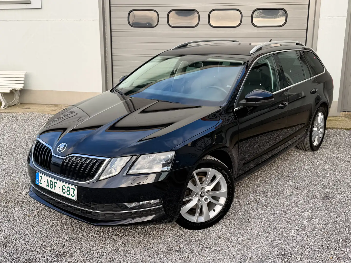 Skoda Octavia Combi 1.5 150PK // LED // Leder // Trekhaak // GAR Noir - 1