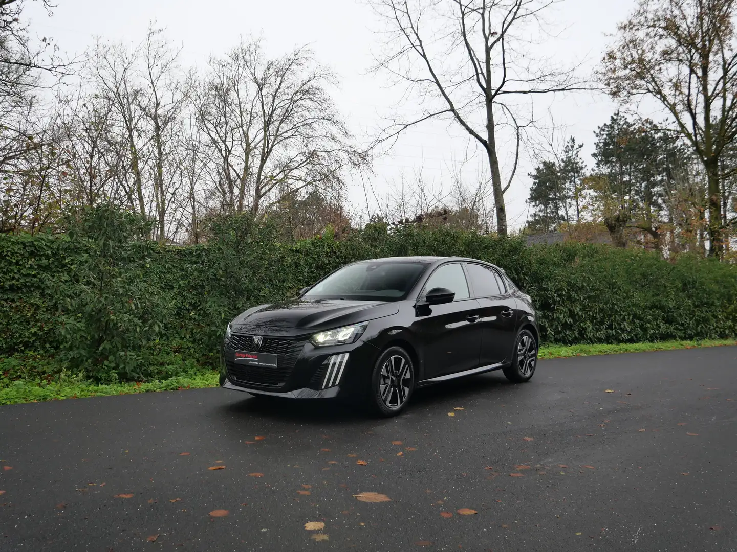 Peugeot 208 208 Allure 100PK Noir - 1