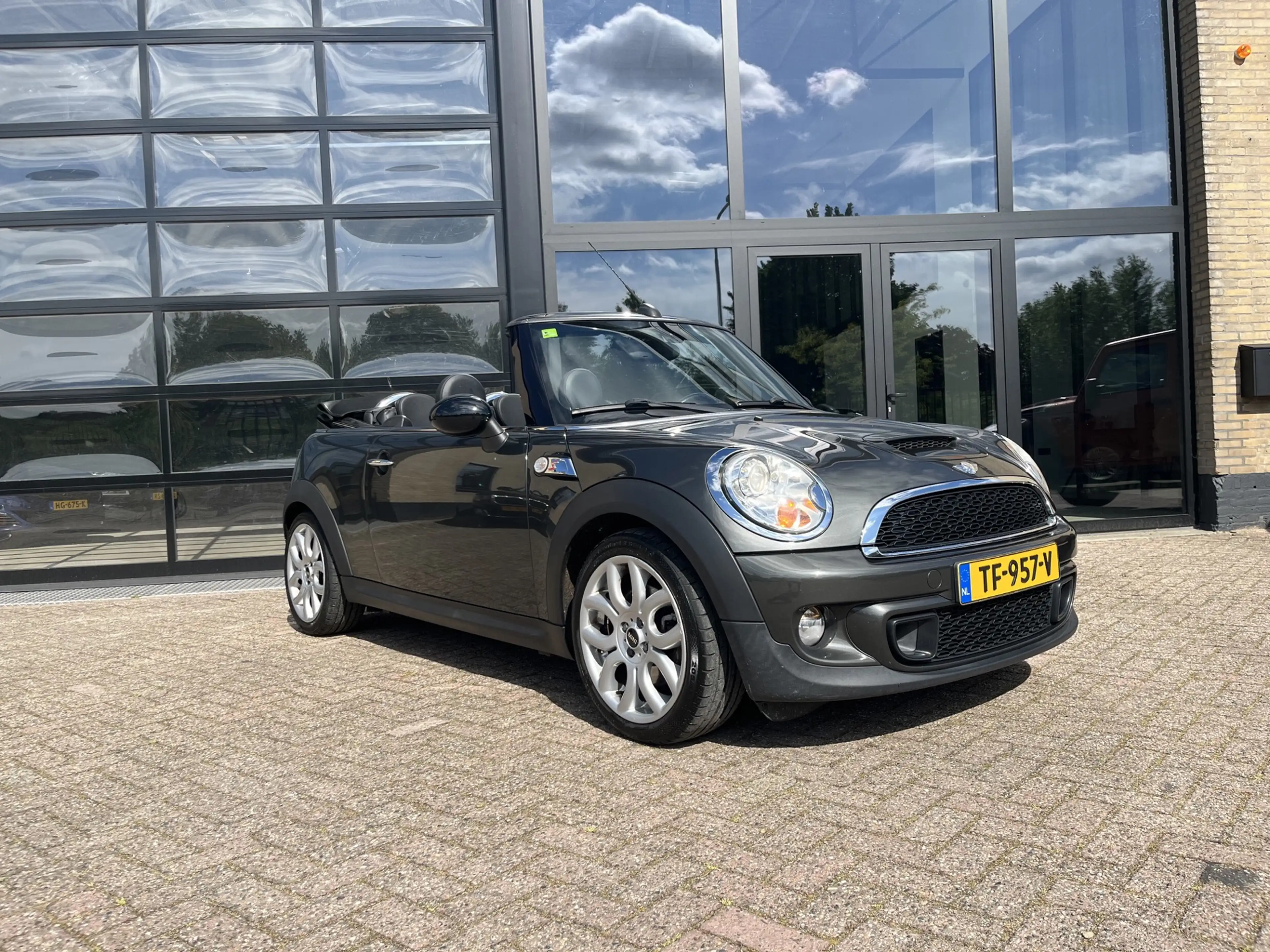 MINI Cooper S Cabrio Mini 1.6 Chili, Leer, Navi , 184 pk ! — photo 3