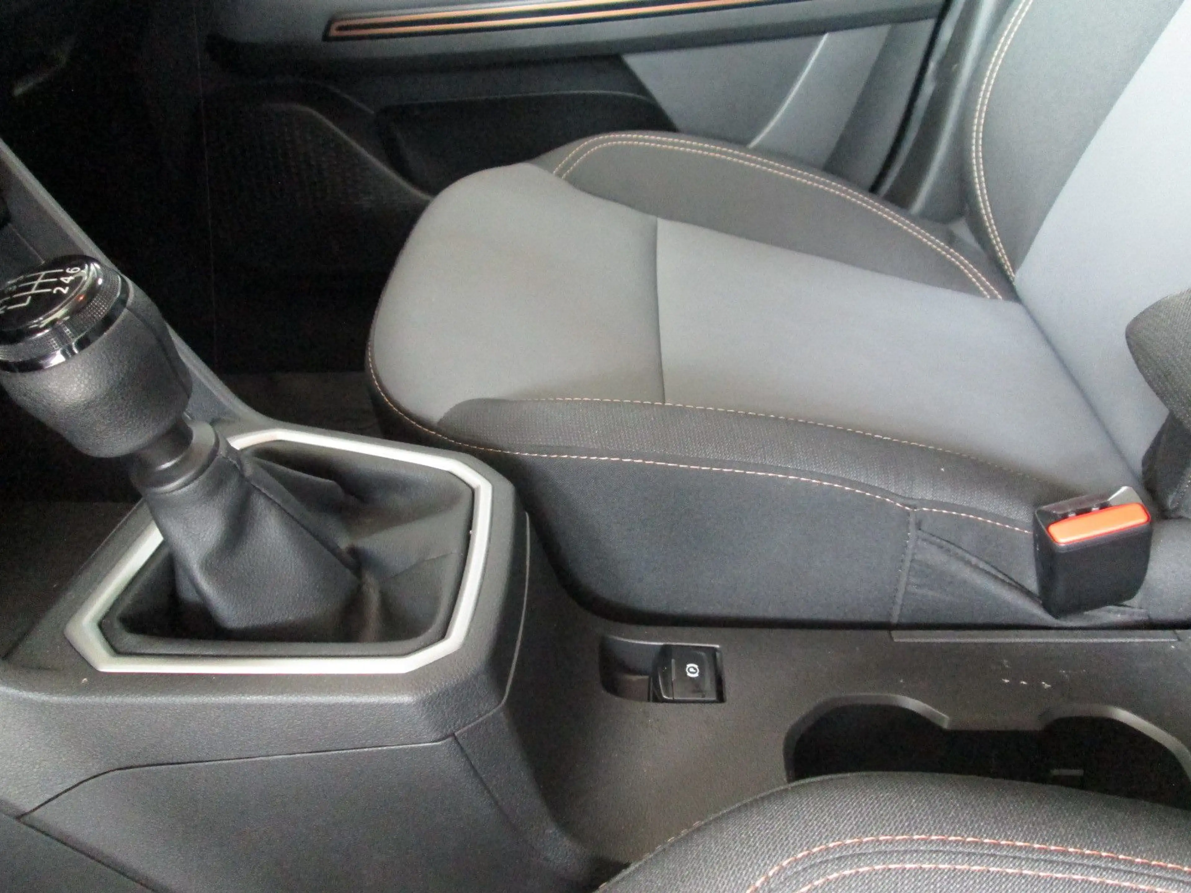 Dacia Jogger Extreme*KLIMAAUTOM*RÜCKFAHRKAMERA*7 SITZE — photo 21