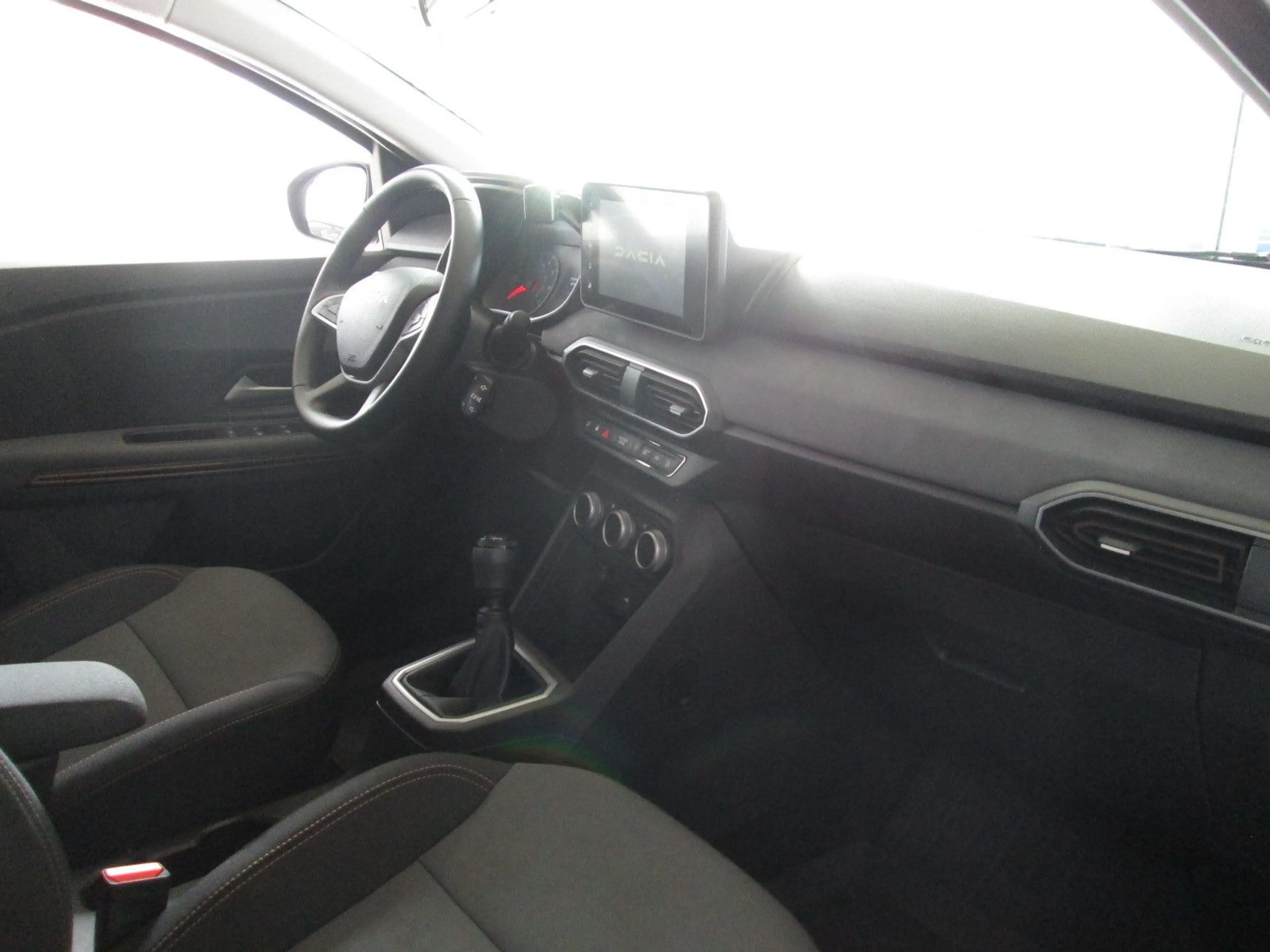 Dacia Jogger Extreme*KLIMAAUTOM*RÜCKFAHRKAMERA*7 SITZE — photo 13