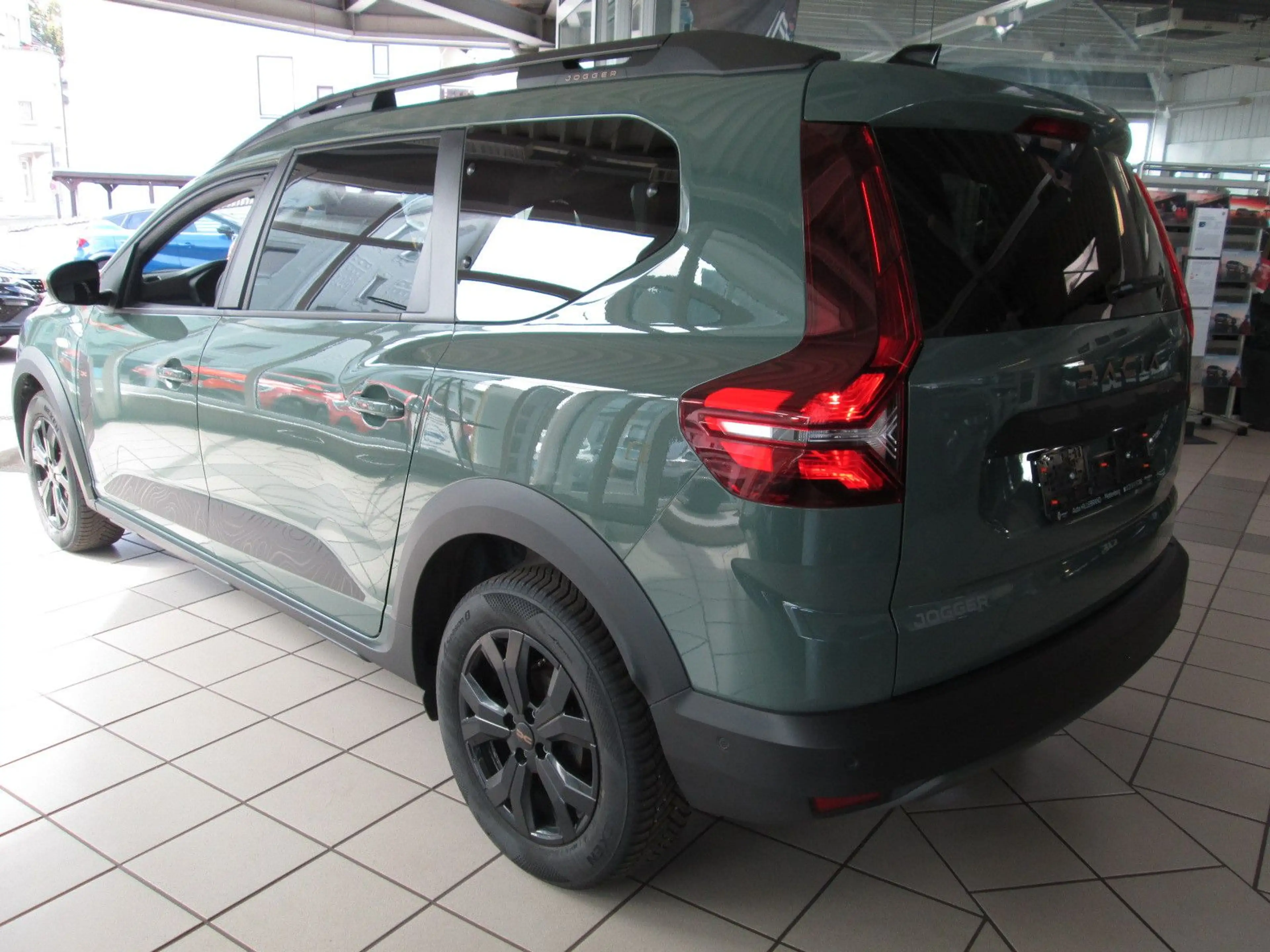 Dacia Jogger Extreme*KLIMAAUTOM*RÜCKFAHRKAMERA*7 SITZE — photo 3