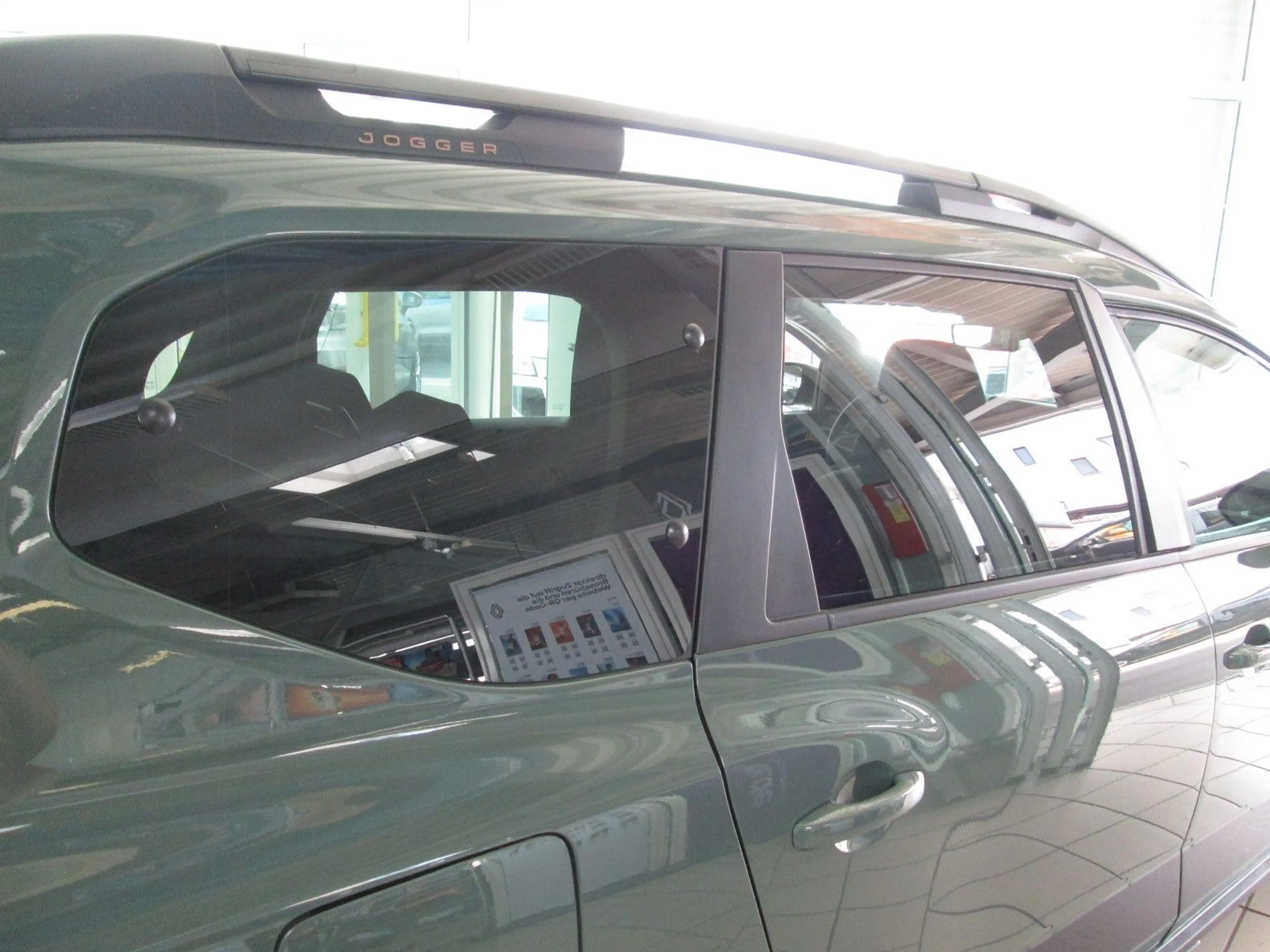 Dacia Jogger Extreme*KLIMAAUTOM*RÜCKFAHRKAMERA*7 SITZE — photo 10