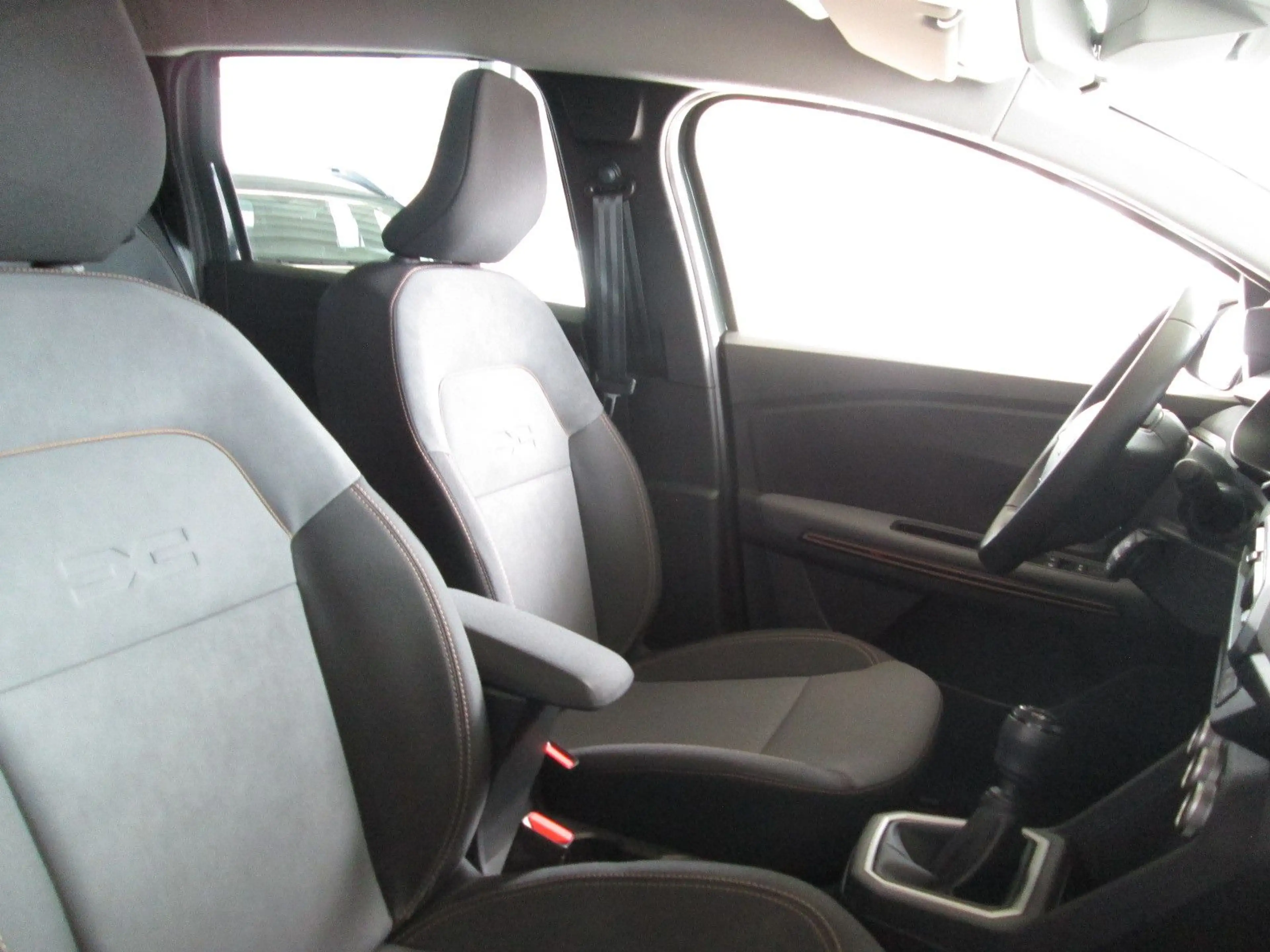 Dacia Jogger Extreme*KLIMAAUTOM*RÜCKFAHRKAMERA*7 SITZE — photo 14