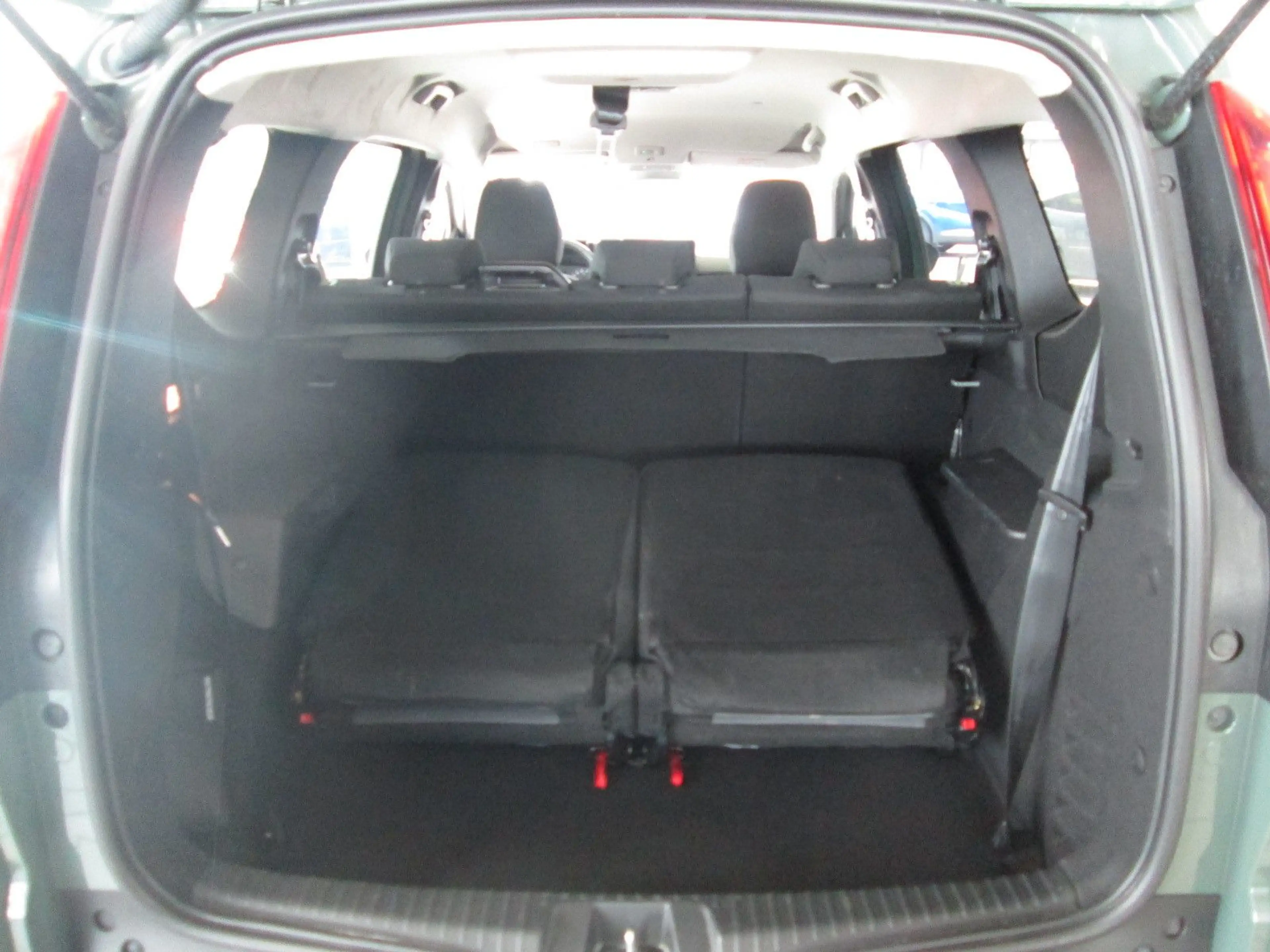 Dacia Jogger Extreme*KLIMAAUTOM*RÜCKFAHRKAMERA*7 SITZE — photo 6