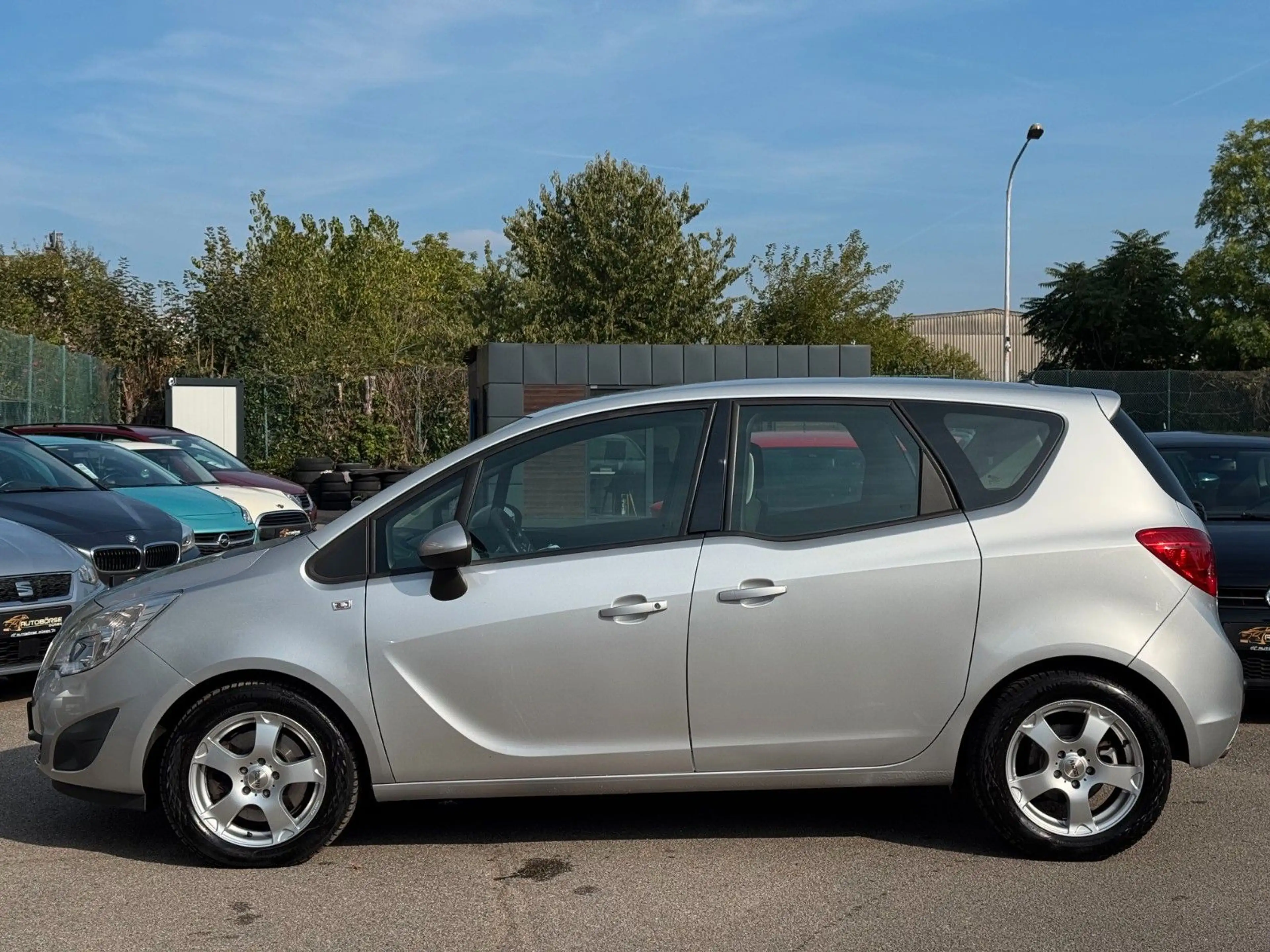 Opel Meriva B Edition 1.7l Automatik/HU neu/AHK — photo 2