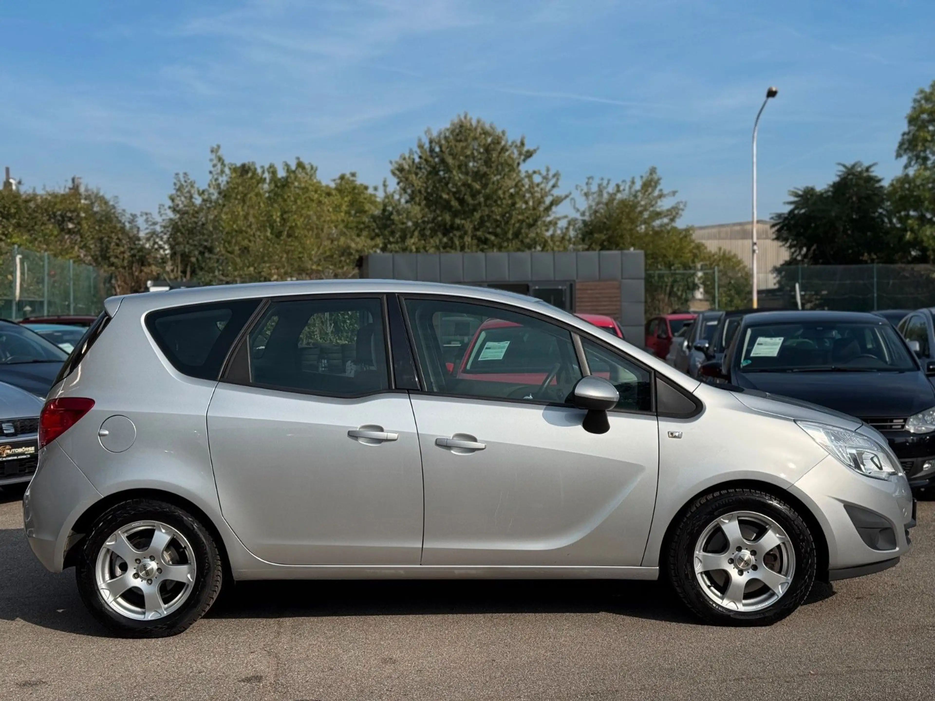 Opel Meriva B Edition 1.7l Automatik/HU neu/AHK — photo 6