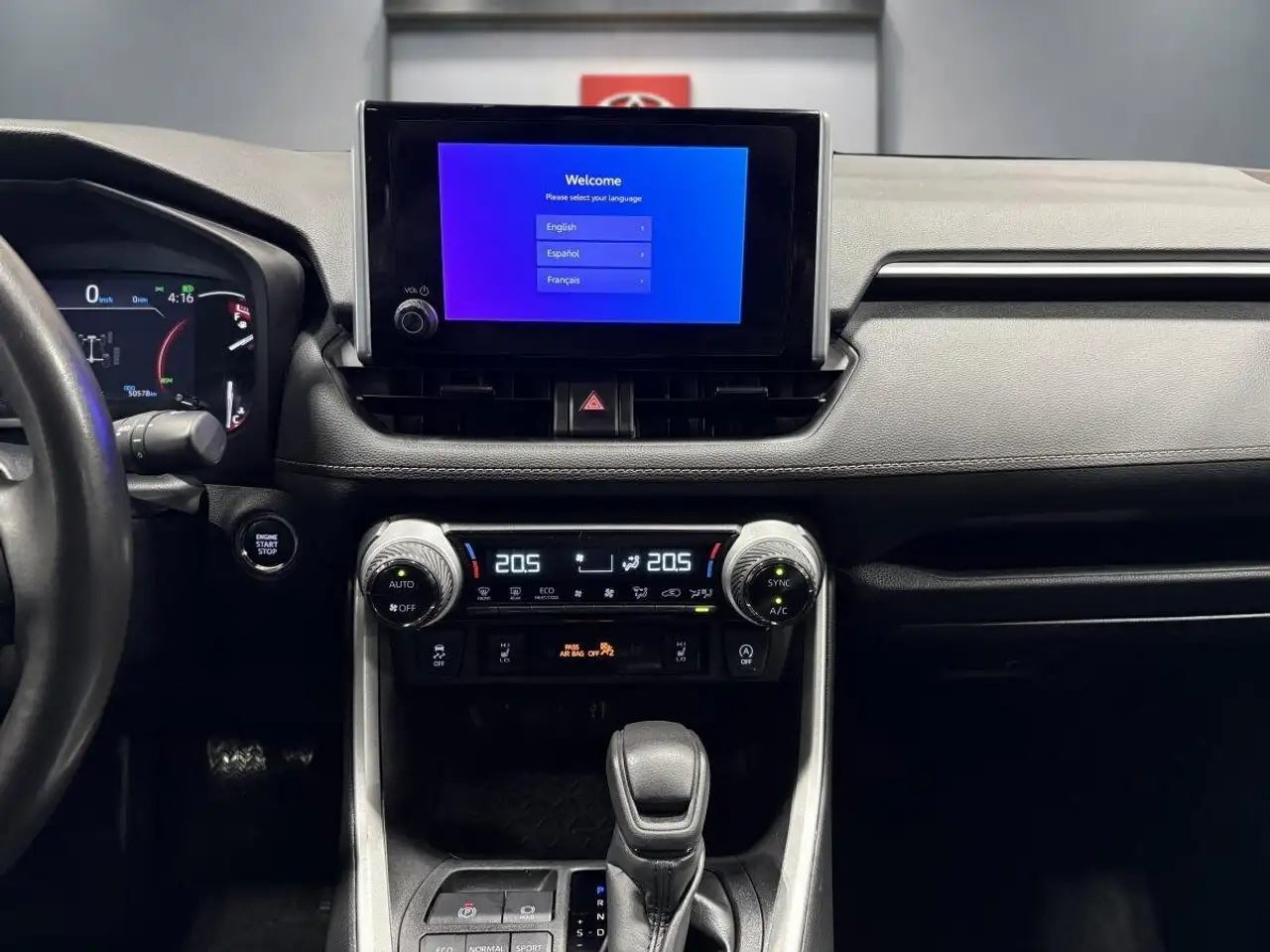 Toyota RAV 4 снимка Toyota RAV 4