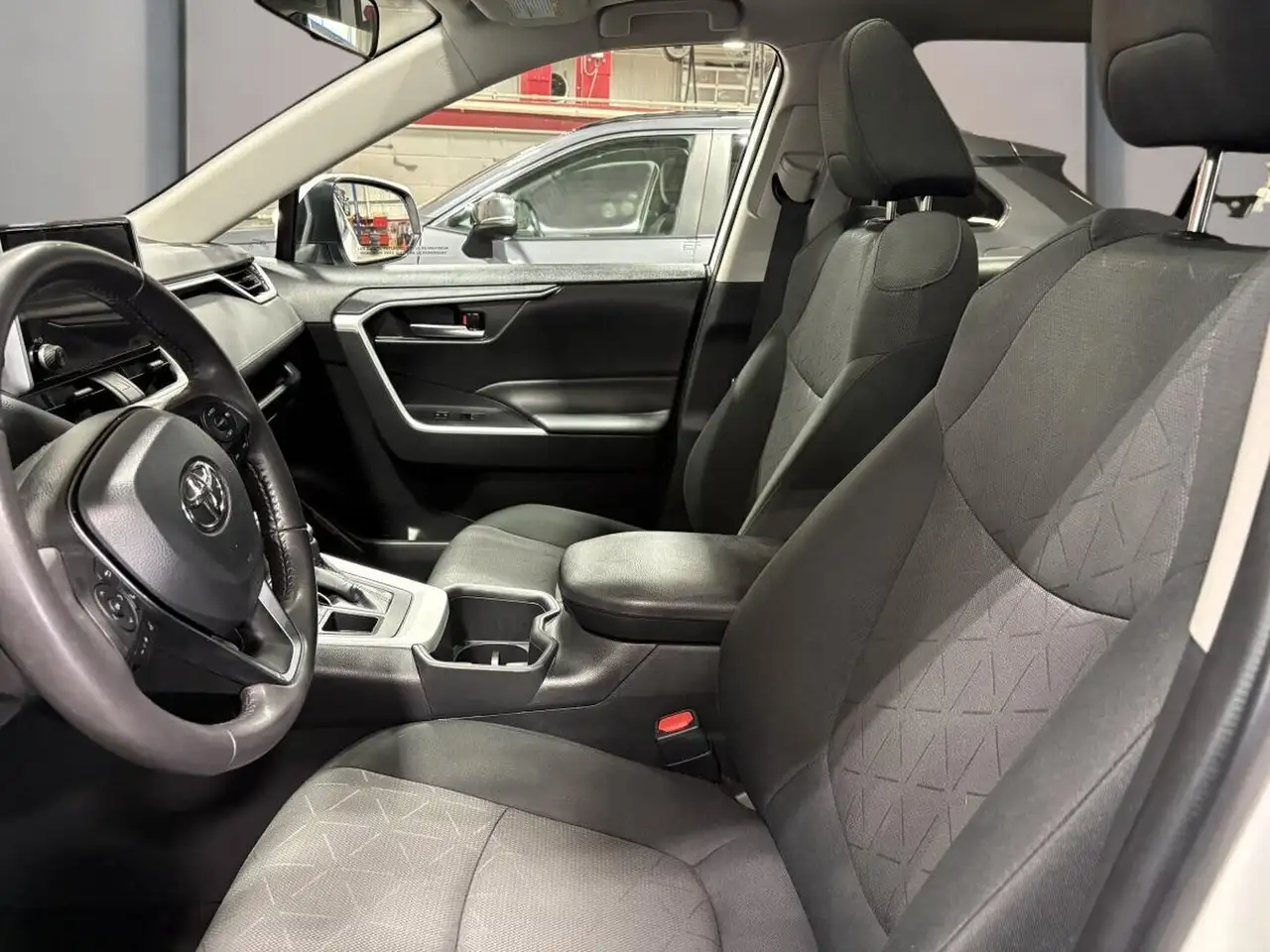 Toyota RAV 4 снимка Toyota RAV 4