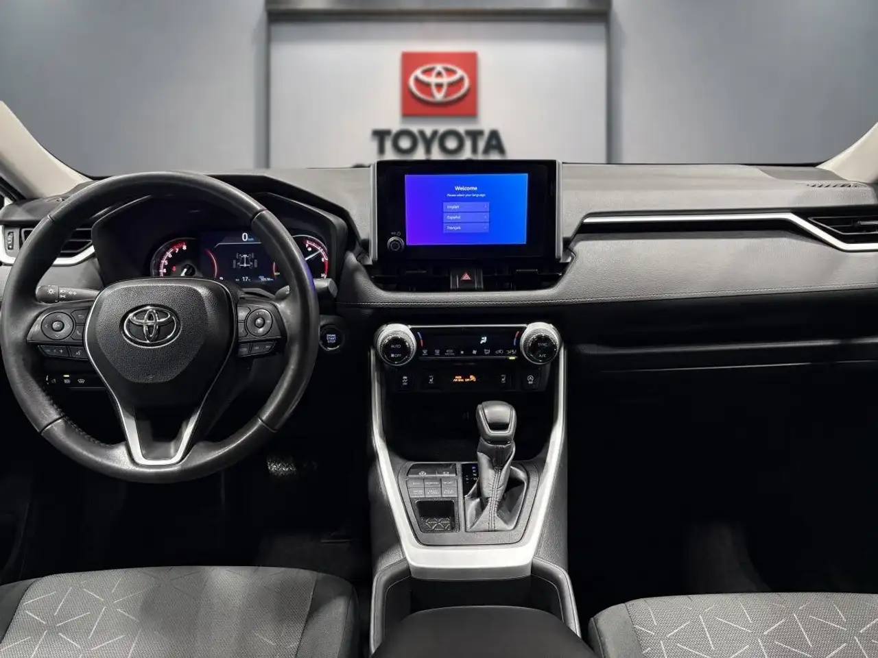 Toyota RAV 4 снимка Toyota RAV 4