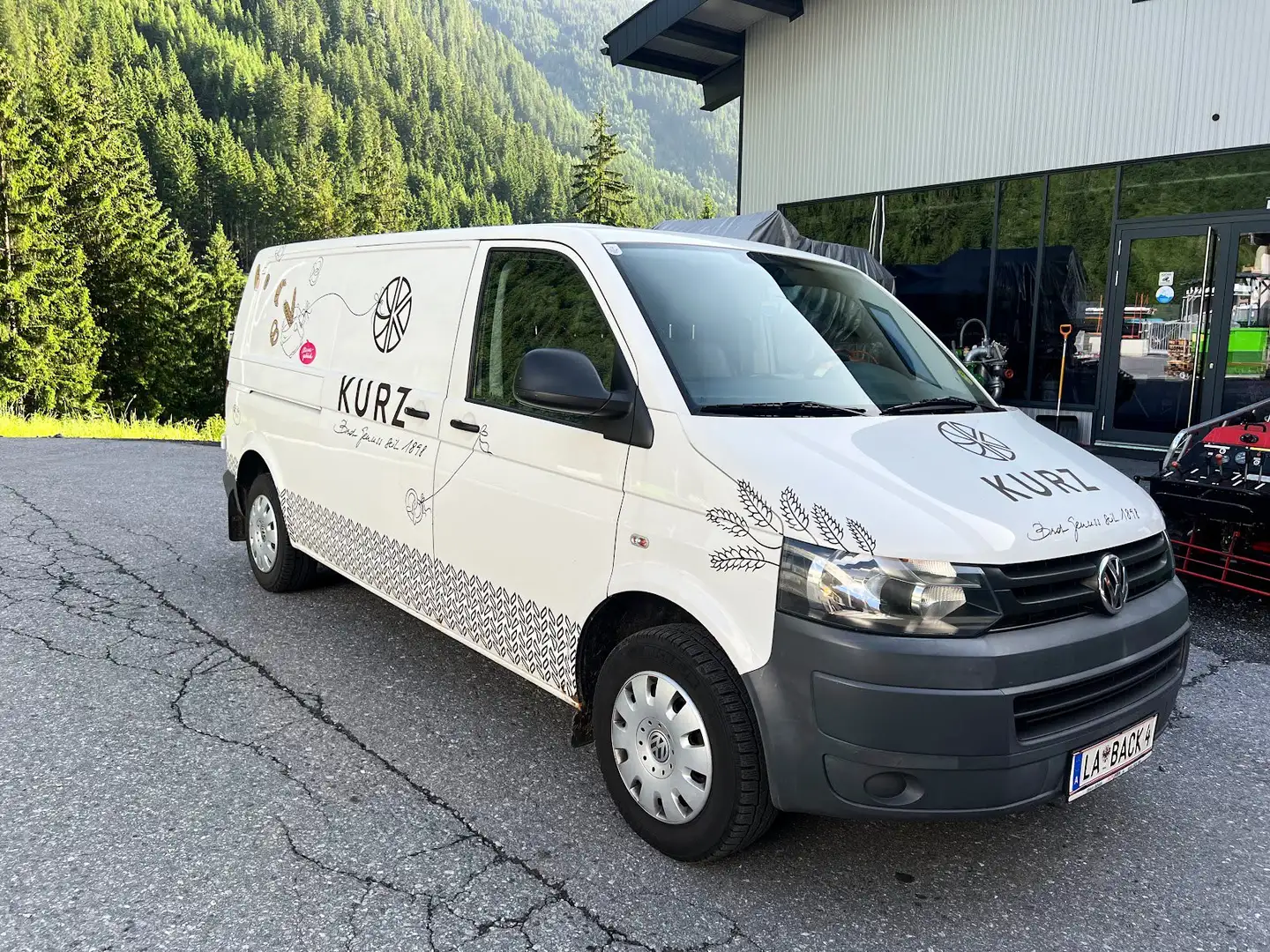 Volkswagen T5 Transporter LR TDI 4MOTION Bílá - 2