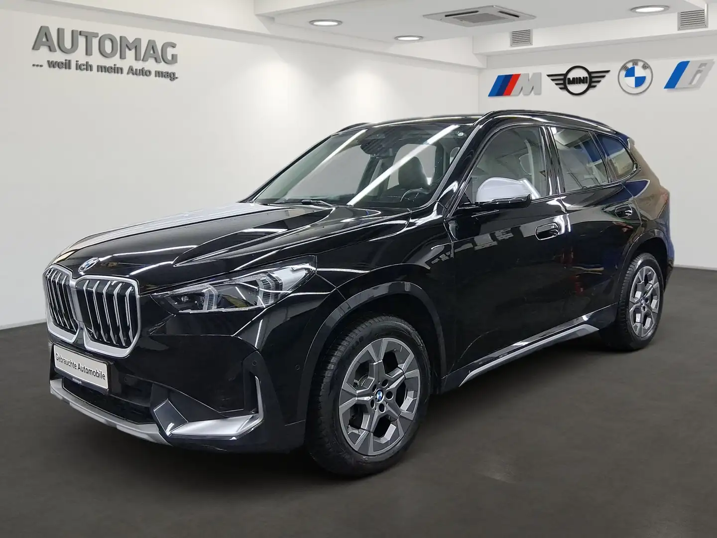 BMW X1 sDrive18i X-Line*AHK*Drive Assist*ad.LED*Komfortzu Schwarz - 1