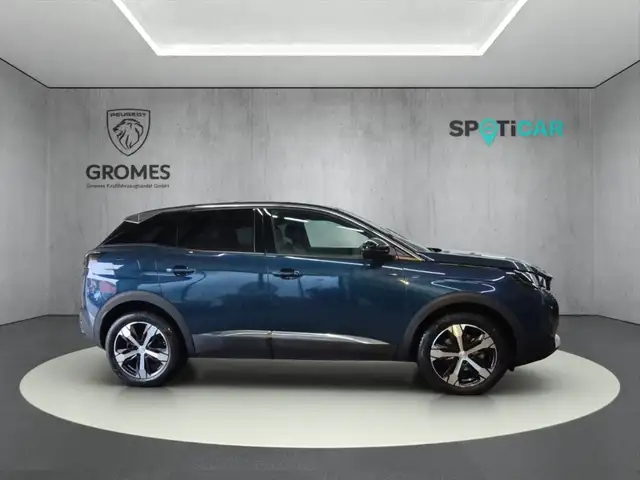 Peugeot 3008 view 2