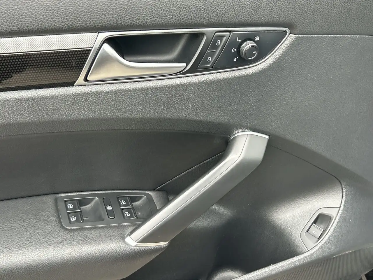 Volkswagen Passat снимка Volkswagen Passat