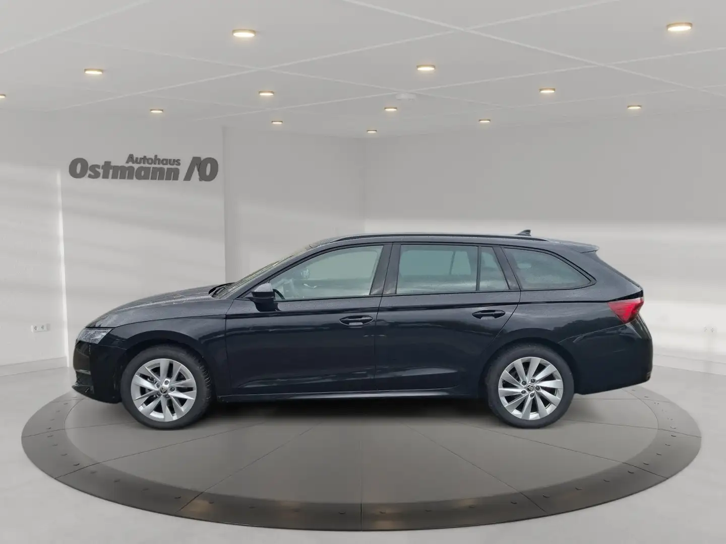 Skoda Octavia Combi 2.0 TDI Selection LED 360 ACC 4xSHZ Noir - 2