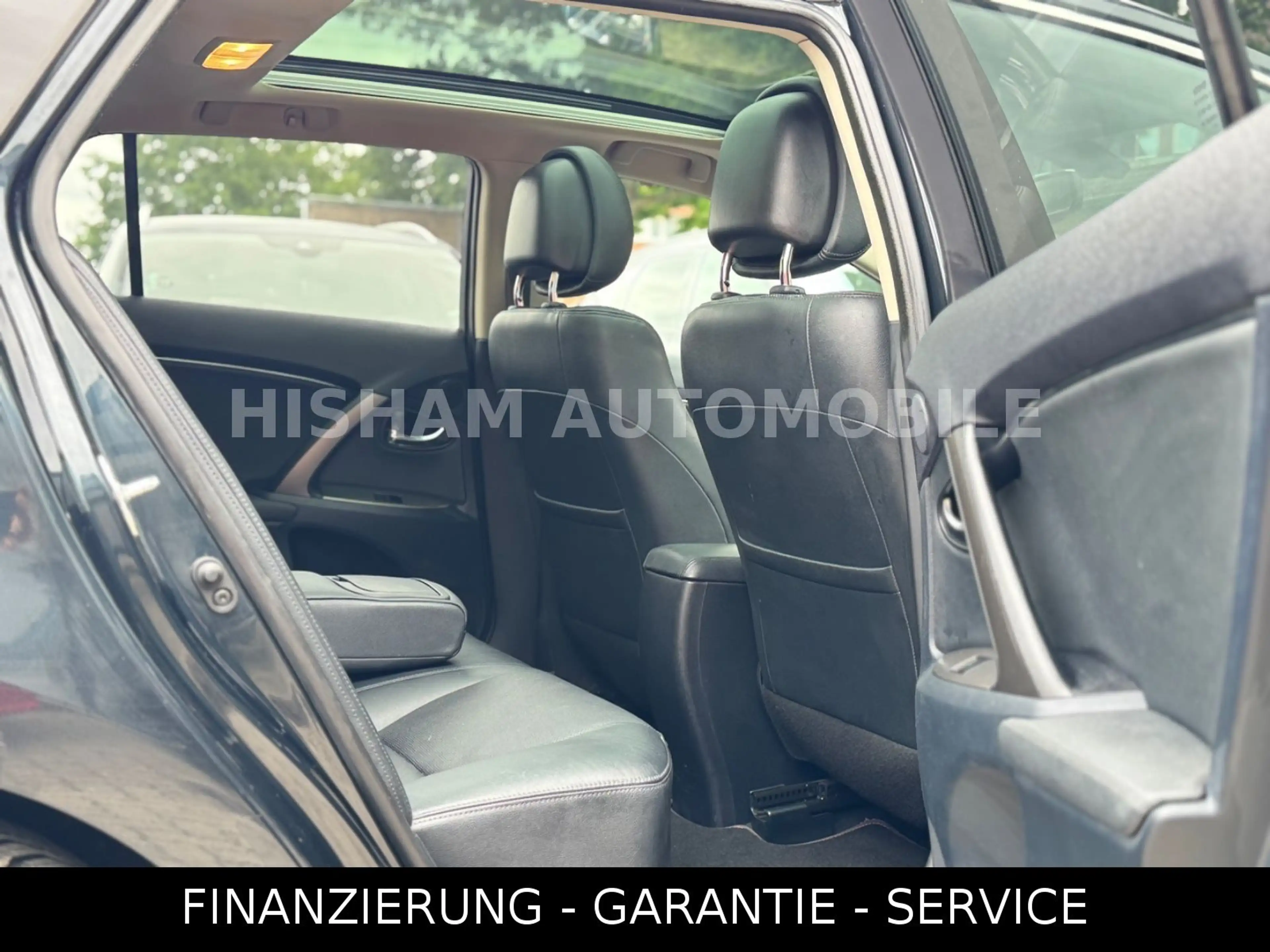 Toyota Avensis Kombi Executive/NAVI/CAM/AHK/PANO/XENON — photo 5