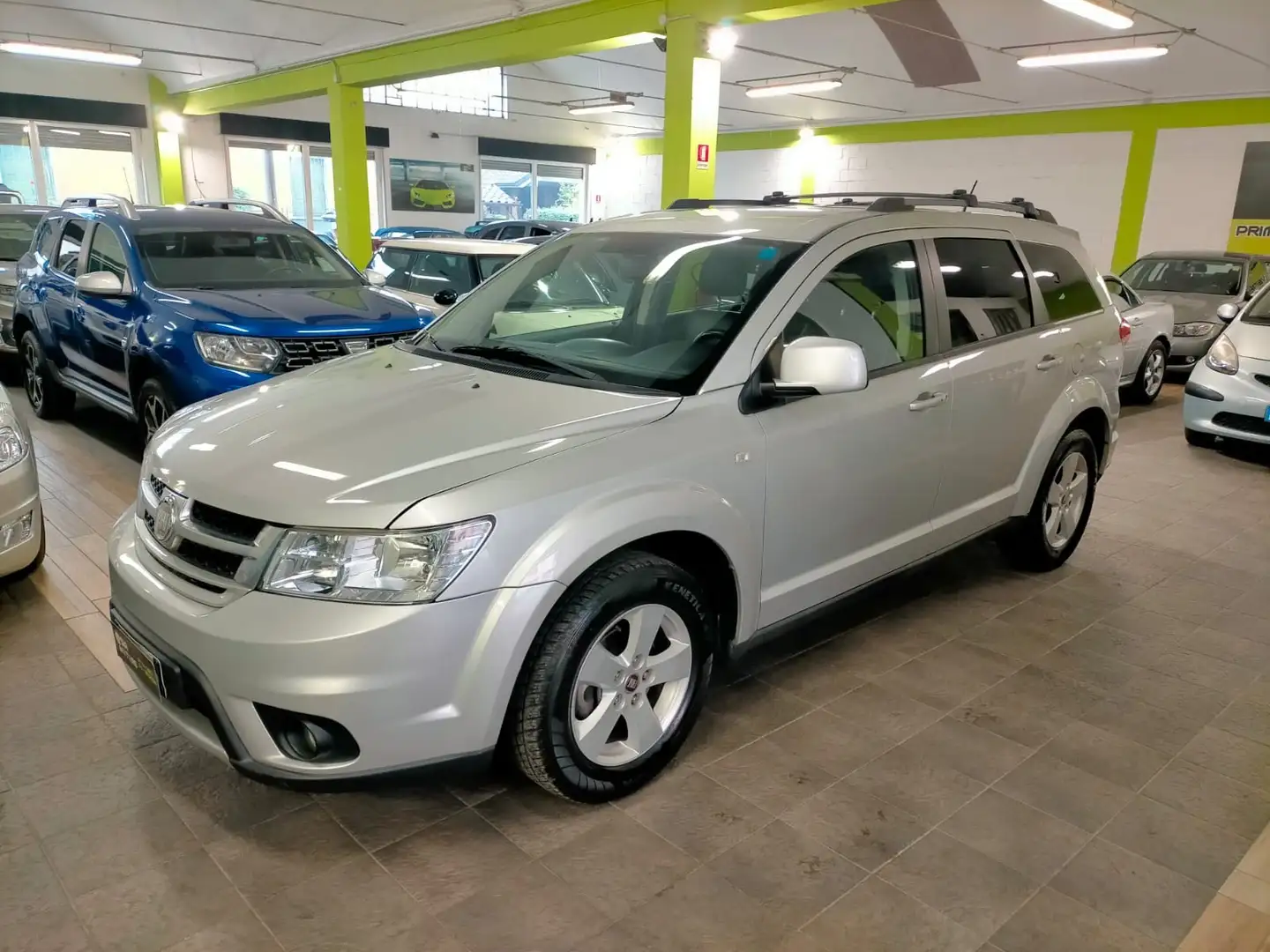Fiat Freemont Freemont 2.0 mjt 16v 170cv  7 POSTI Zilver - 2