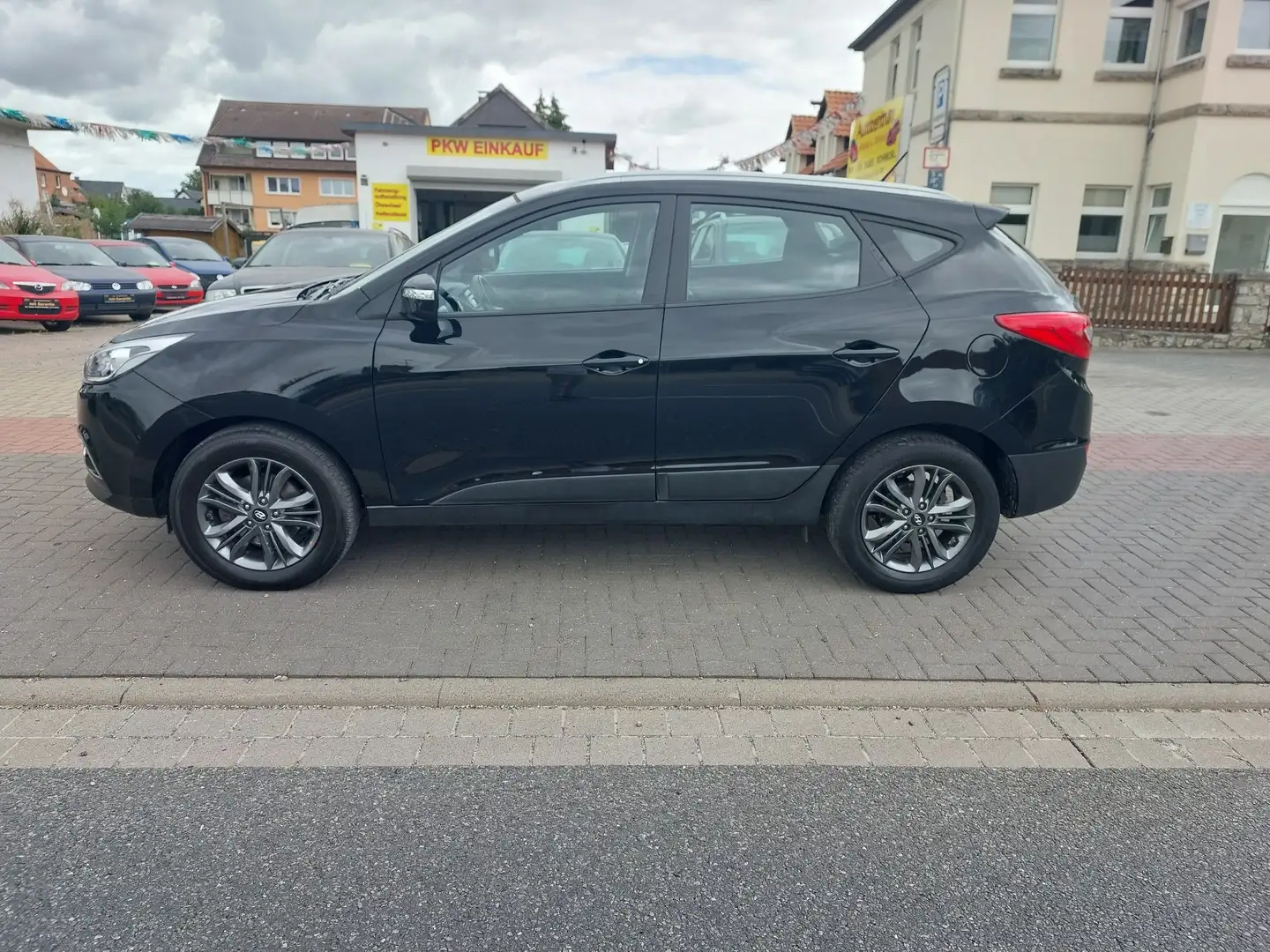 Hyundai iX35 ix35 1.6 2WD 12 Monate Garantie Auf Wunsch Schwarz - 1