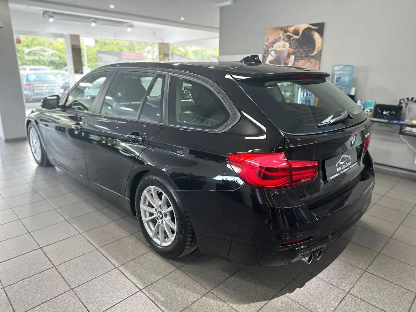 BMW 320 i Touring 2.Hand|Klimaaut.|LED|Garantie Negro - 2