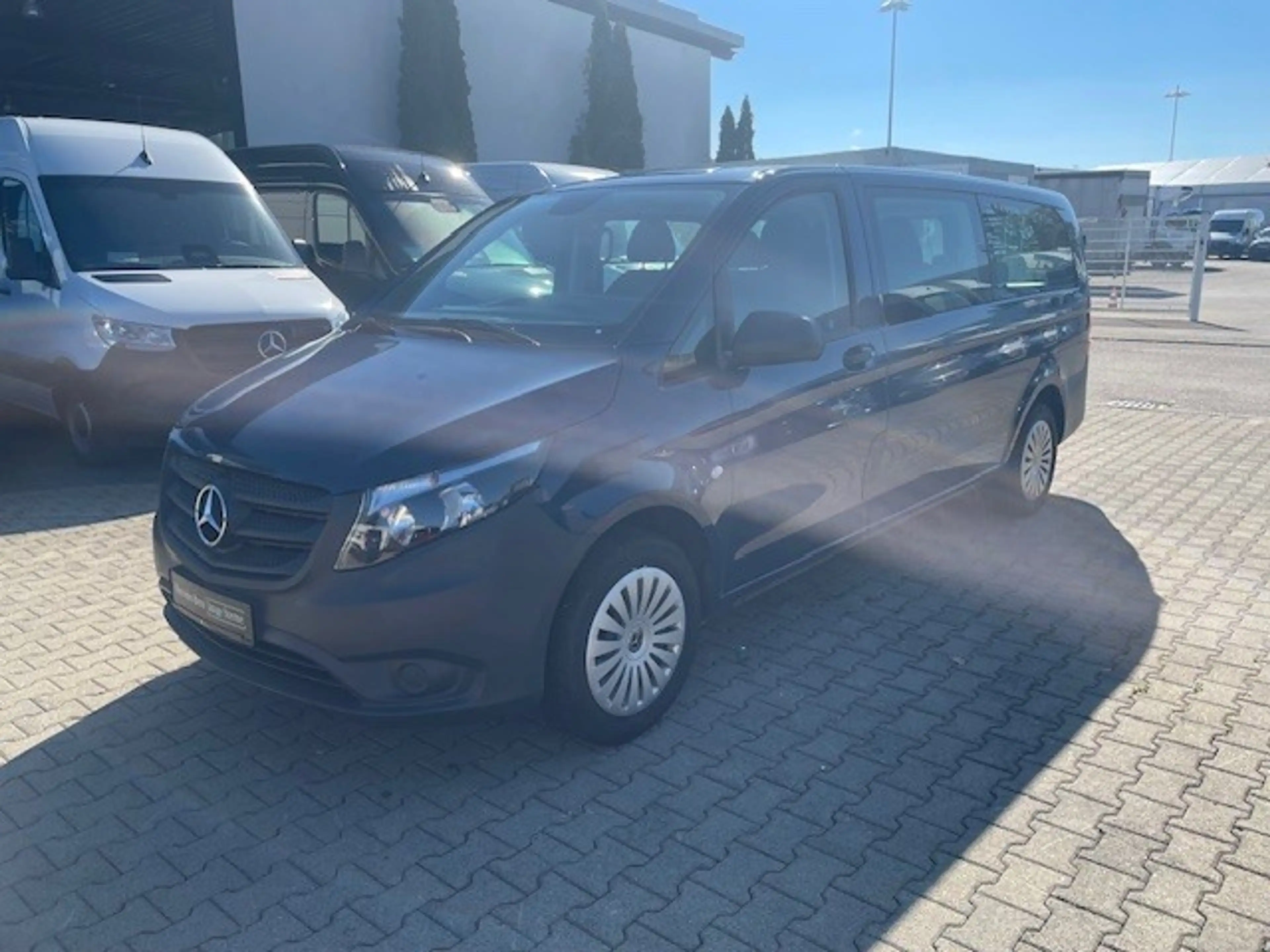Mercedes-Benz Vito 114 CDI Tourer Extralang/AUTOMATIK/KLIMA/KAMERA/SH — photo 3