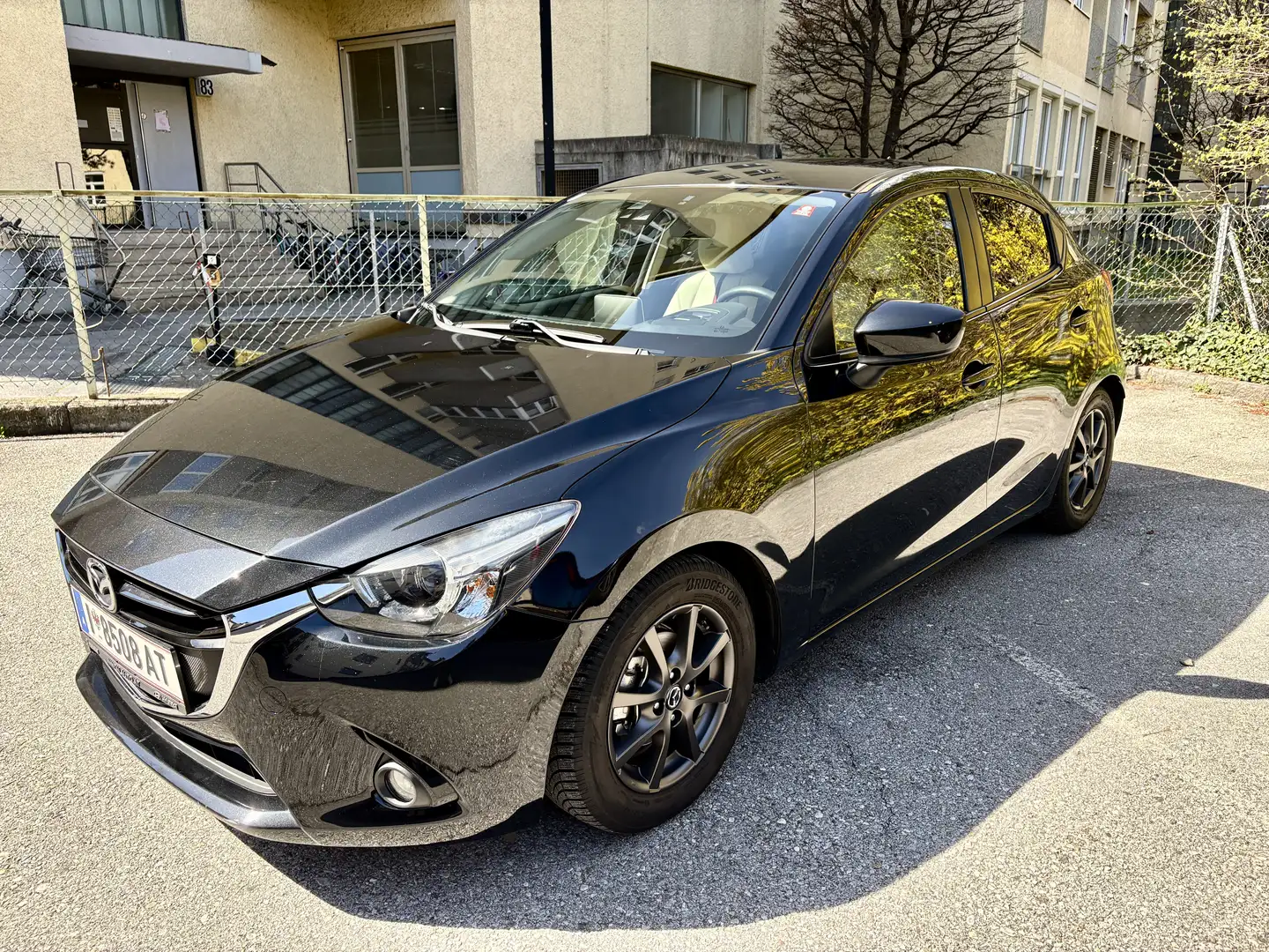 Mazda 2 Mazda 2 G115 Revolution Top Revolution Top Schwarz - 1