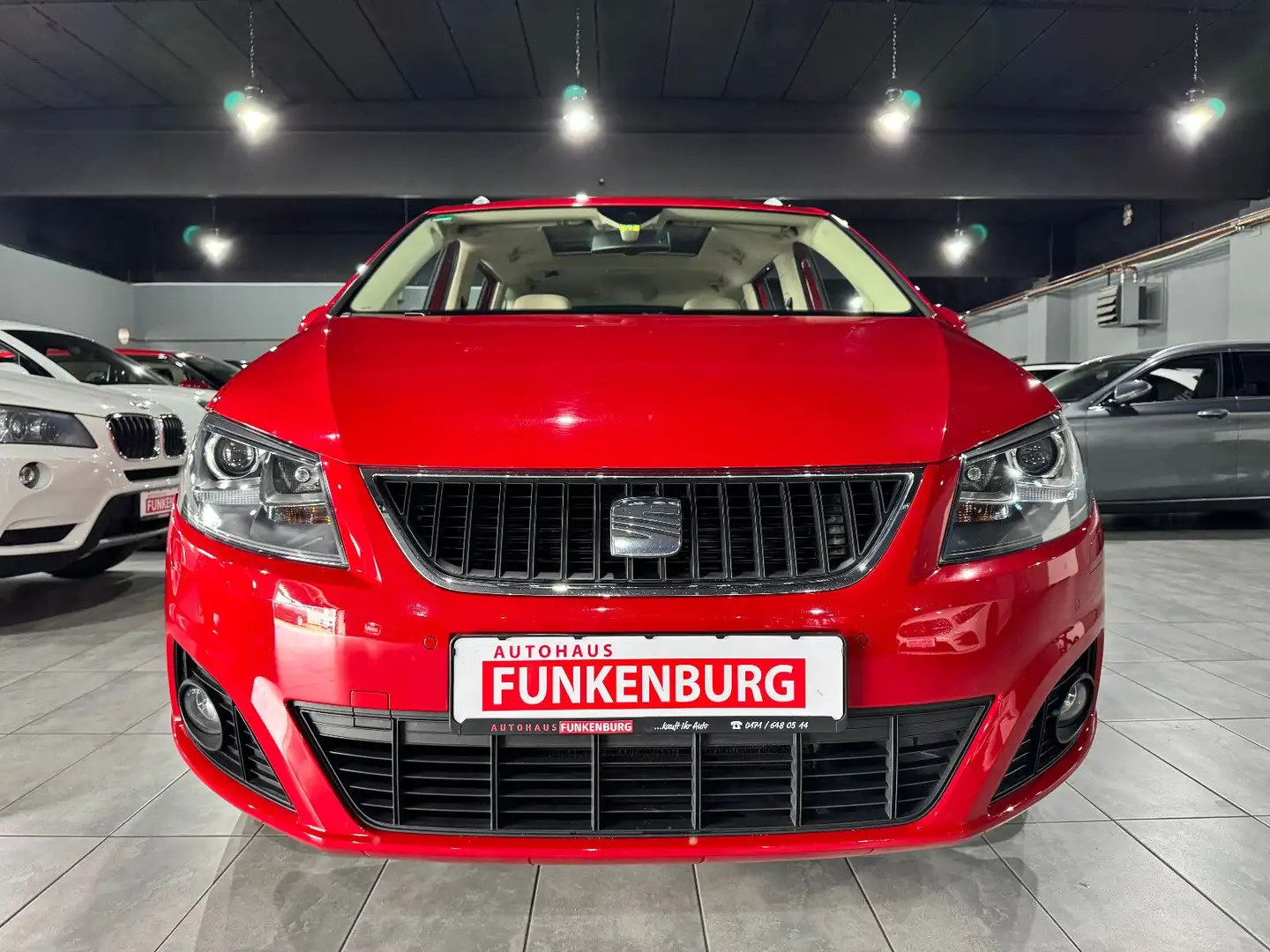 SEAT Alhambra 2.0 Tdi 7 SITZ/PANO/AUT/NAV/STHZ/KAMERA Rouge - 2