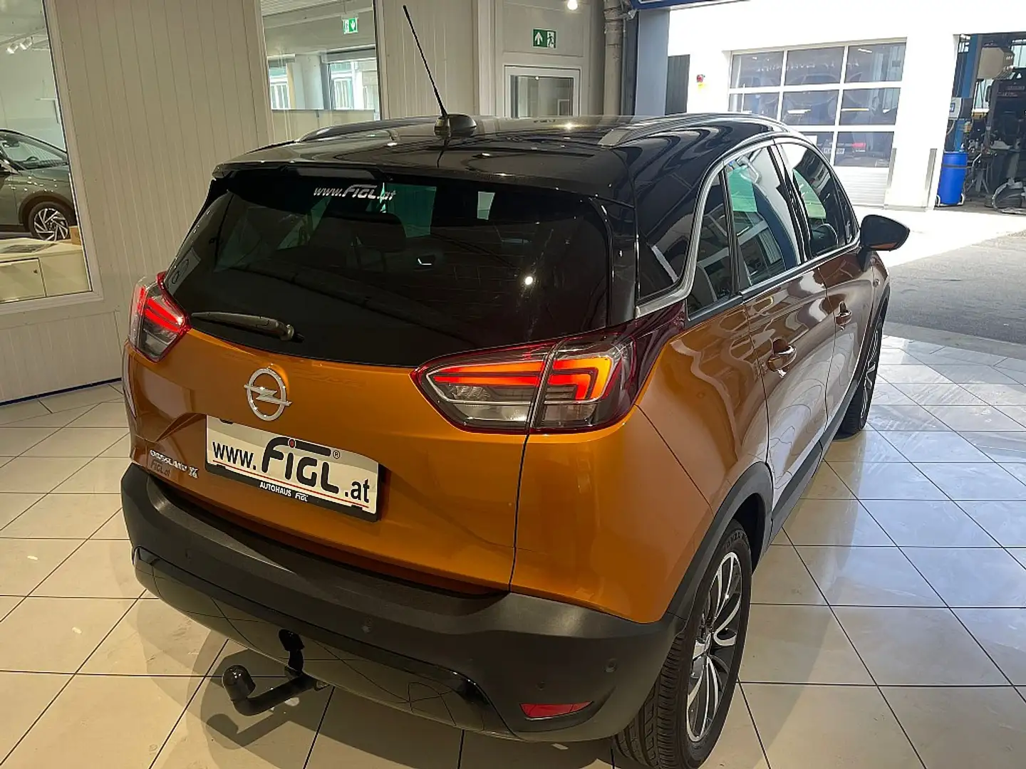 Opel Crossland X 1,2 Turbo Direct Injection Automatik Ultimate S... Orange - 2
