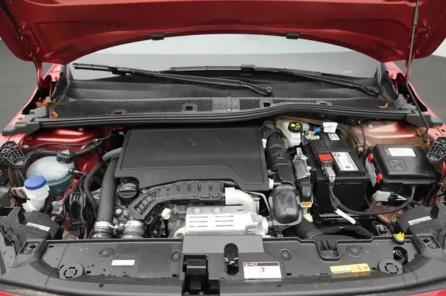 Peugeot 208 main image