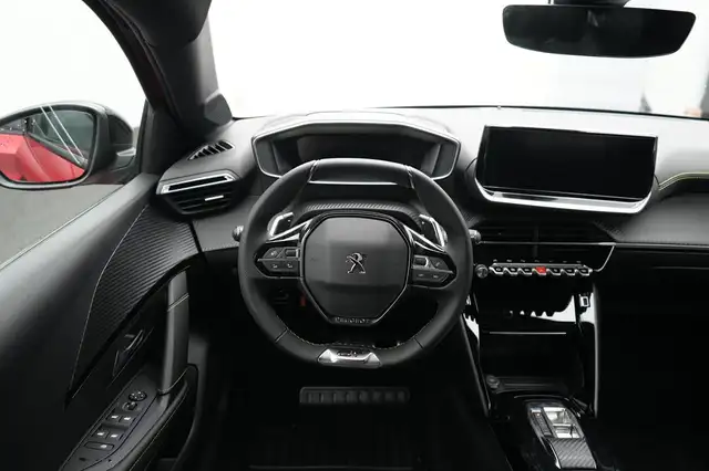 Peugeot 208 view 4