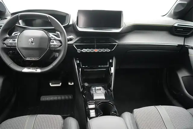 Peugeot 208 view 3