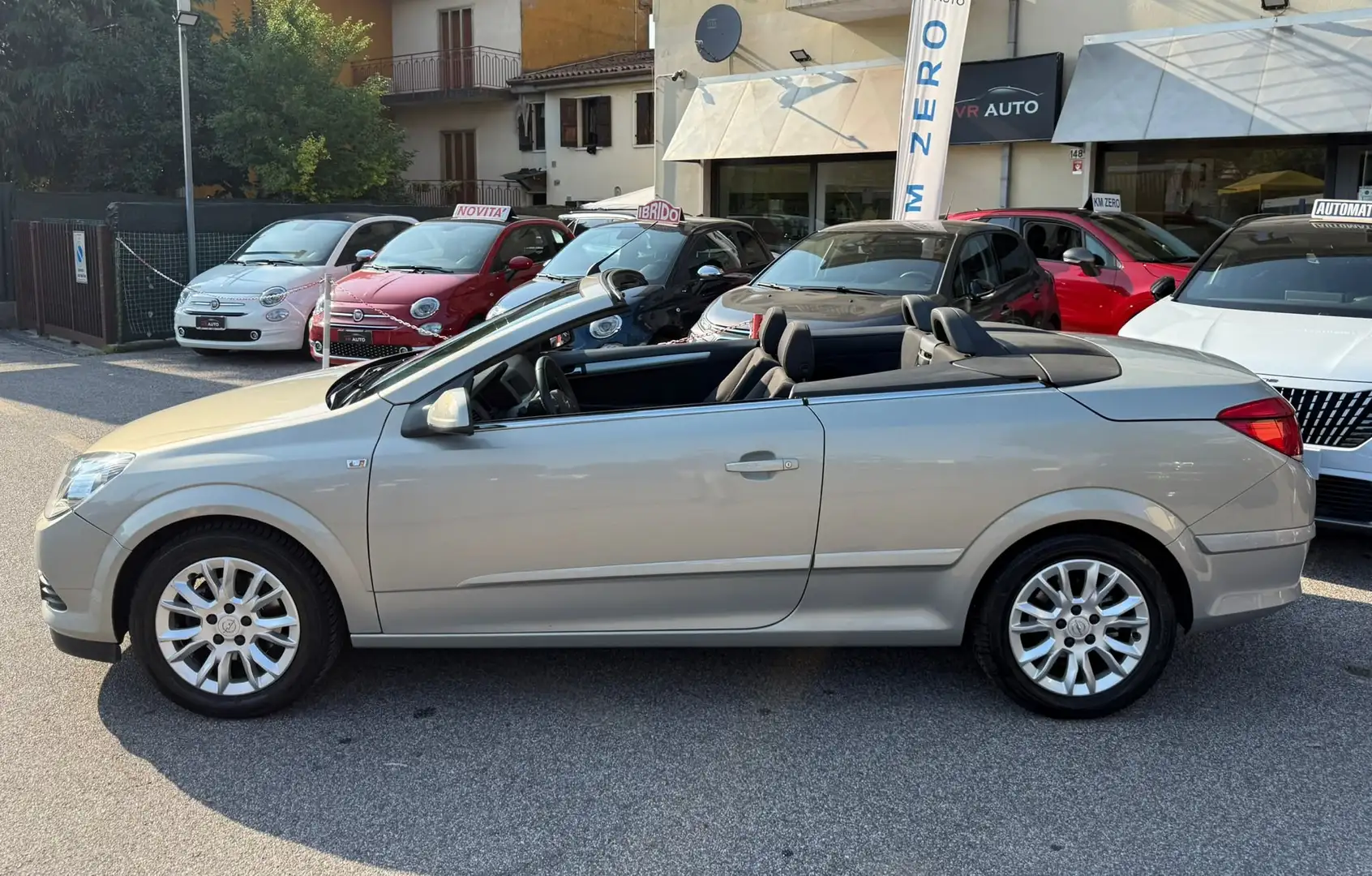 Opel Astra CABRIO Twintop 1.6 Cosmo 115cv UNICOPROPRIETARIO Grijs - 2